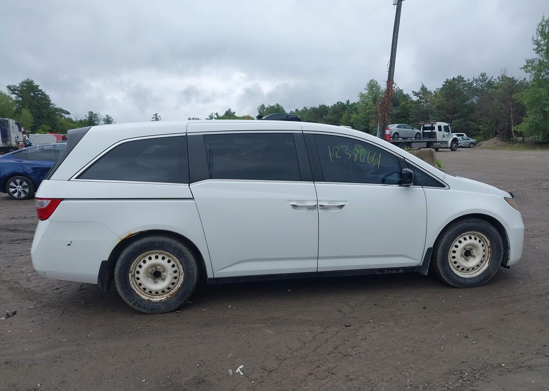2011 HONDA ODYSSEY EX