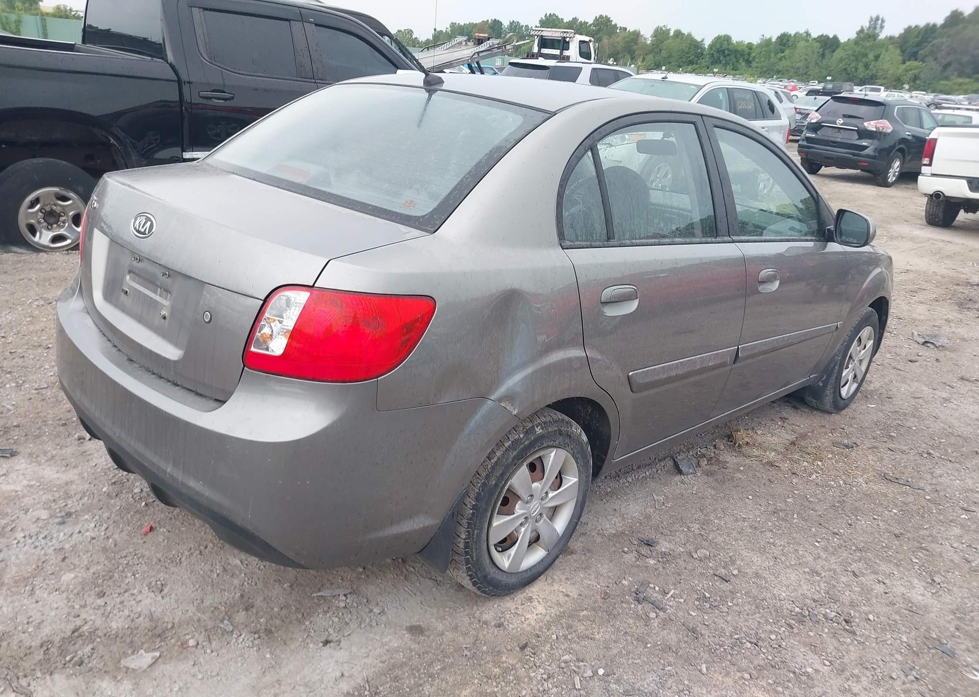 2010 KIA RIO