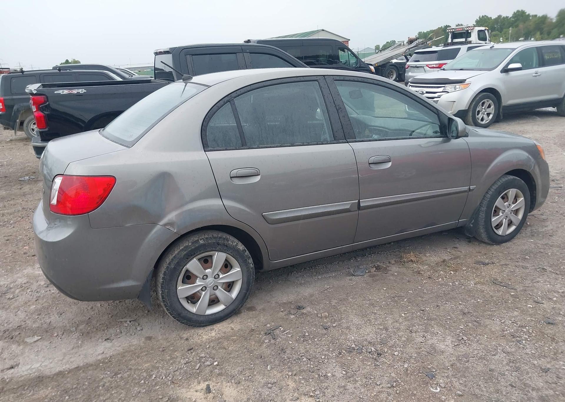 2010 KIA RIO