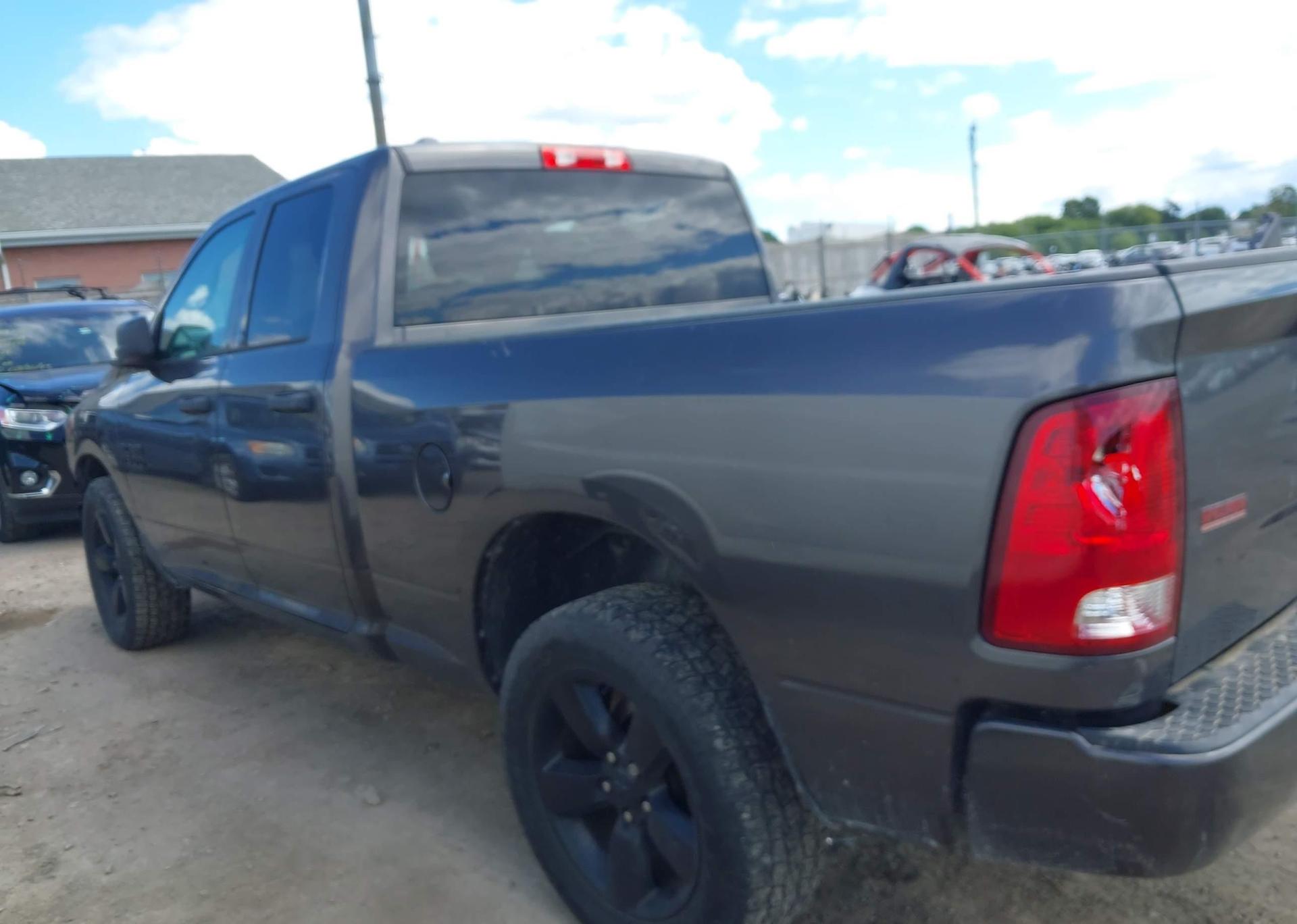 2018 RAM 1500 ST