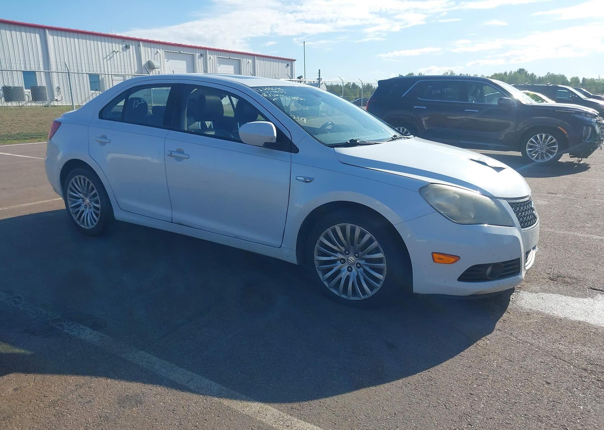2013 SUZUKI KIZASHI SX