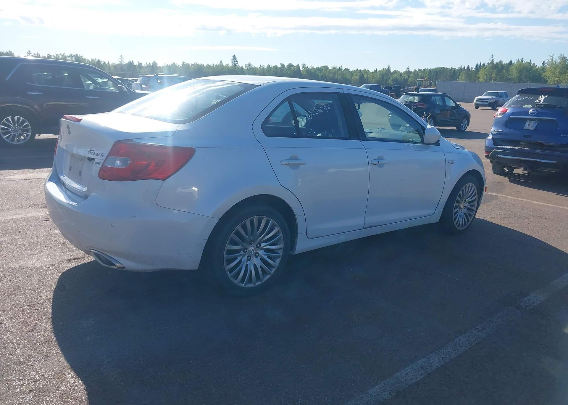 2013 SUZUKI KIZASHI SX