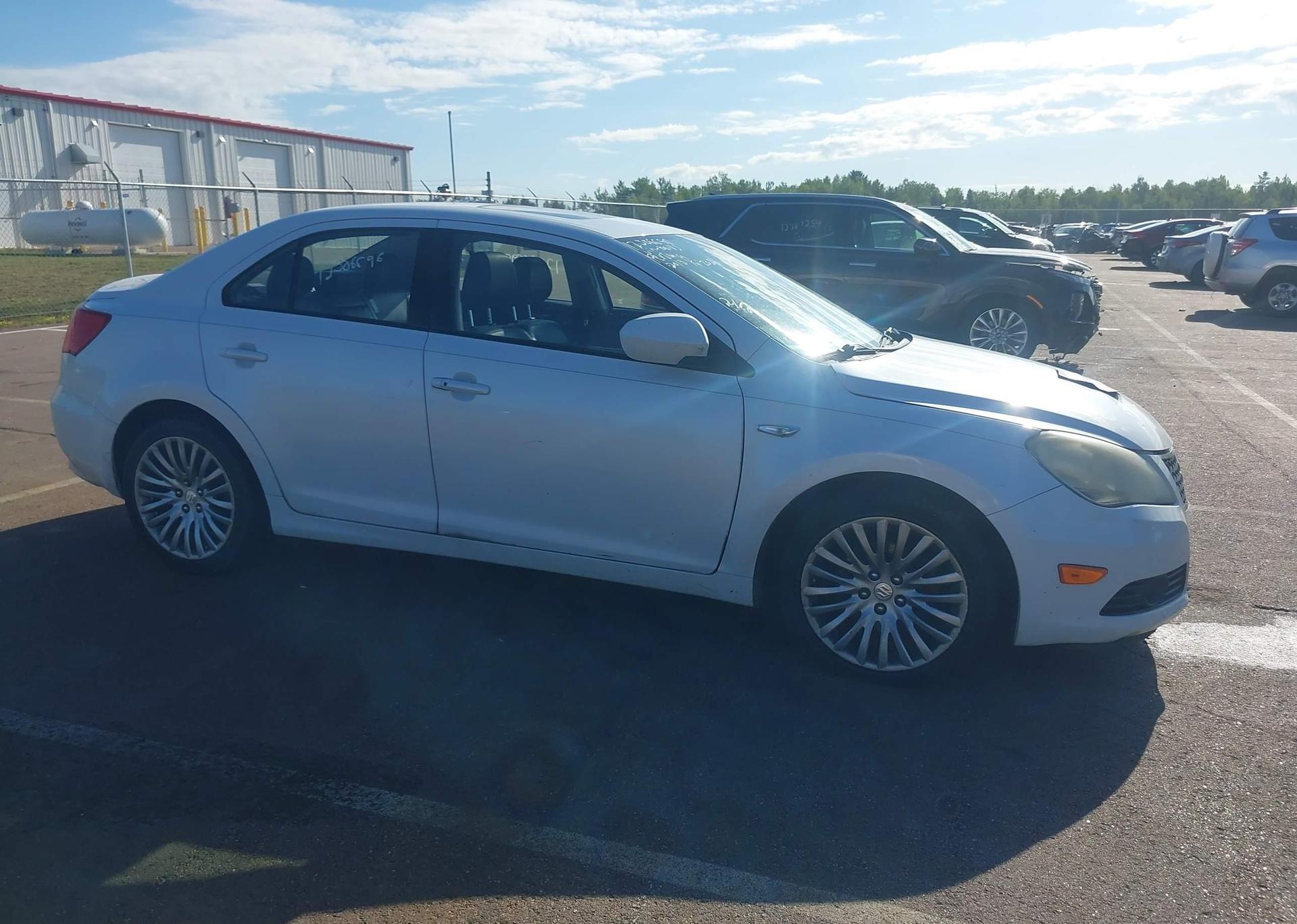 2013 SUZUKI KIZASHI SX