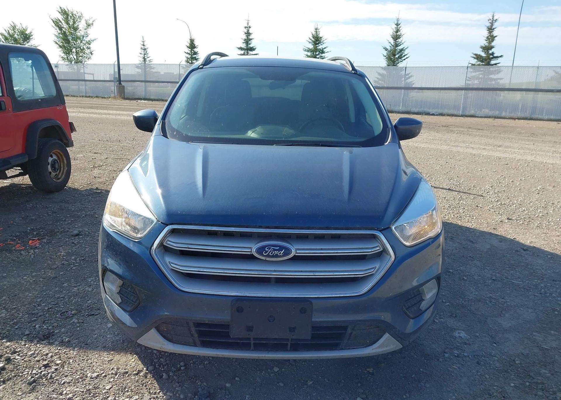 2018 FORD ESCAPE SE