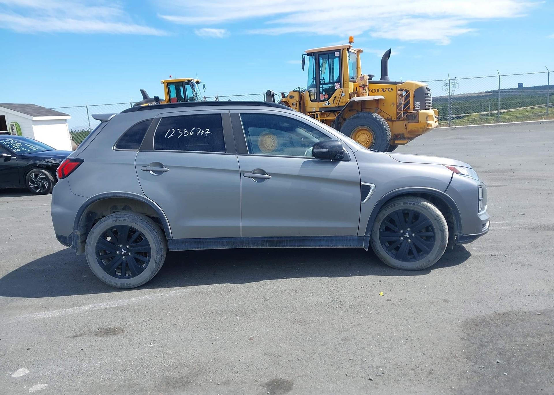 2022 MITSUBISHI RVR SE