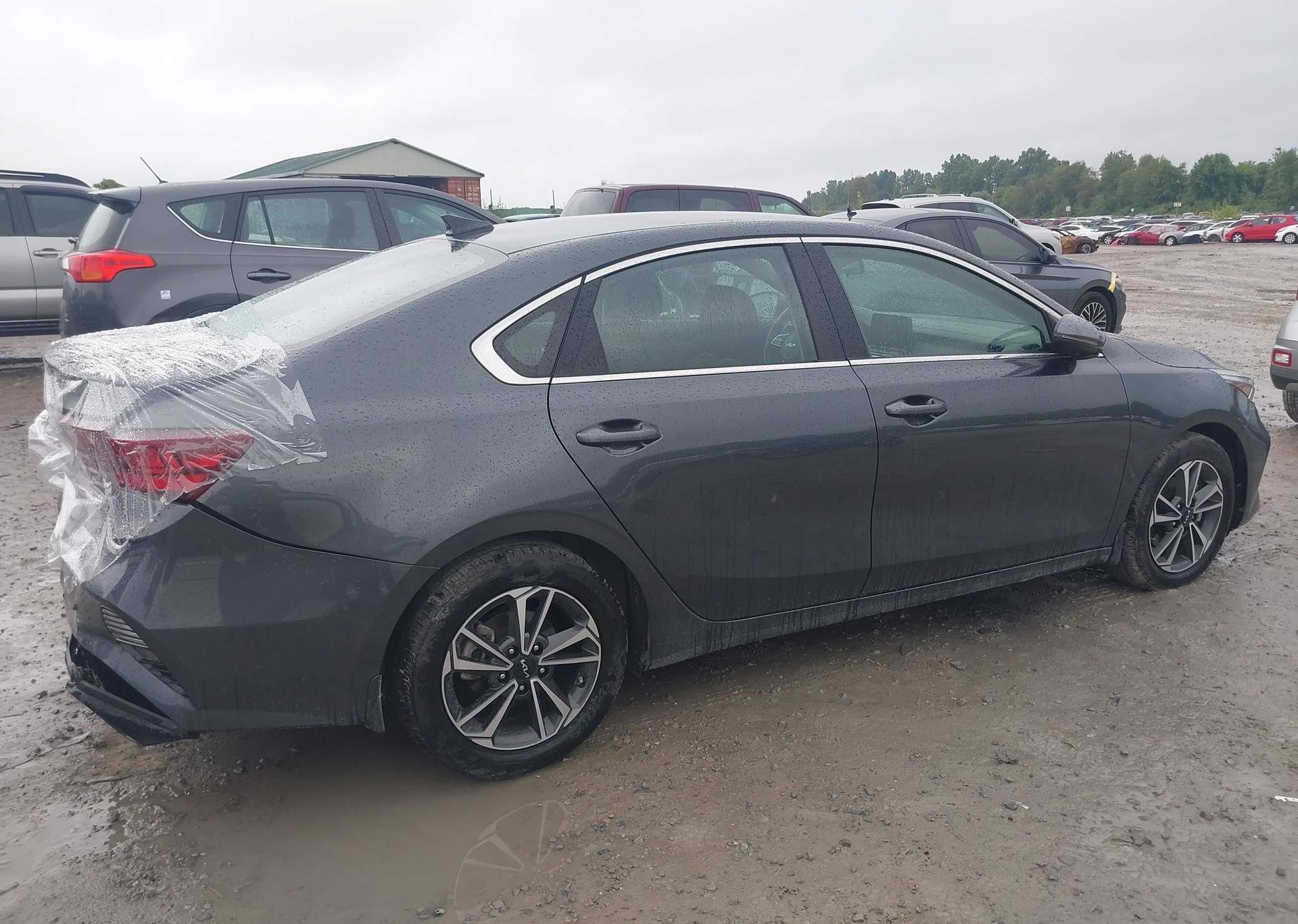 2024 KIA FORTE EX