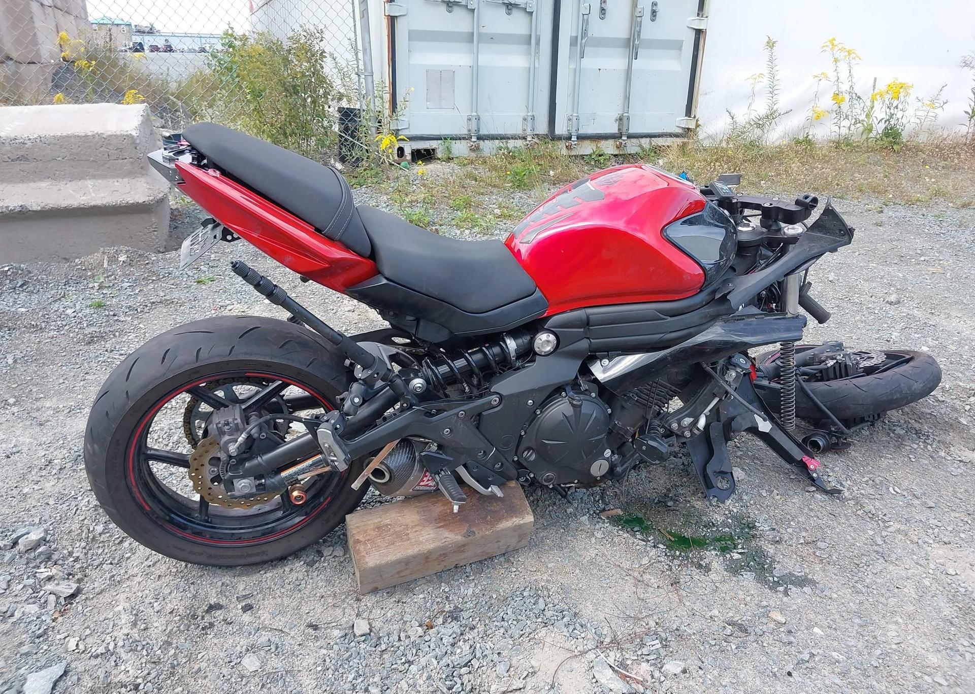2016 KAWASAKI EX650 F
