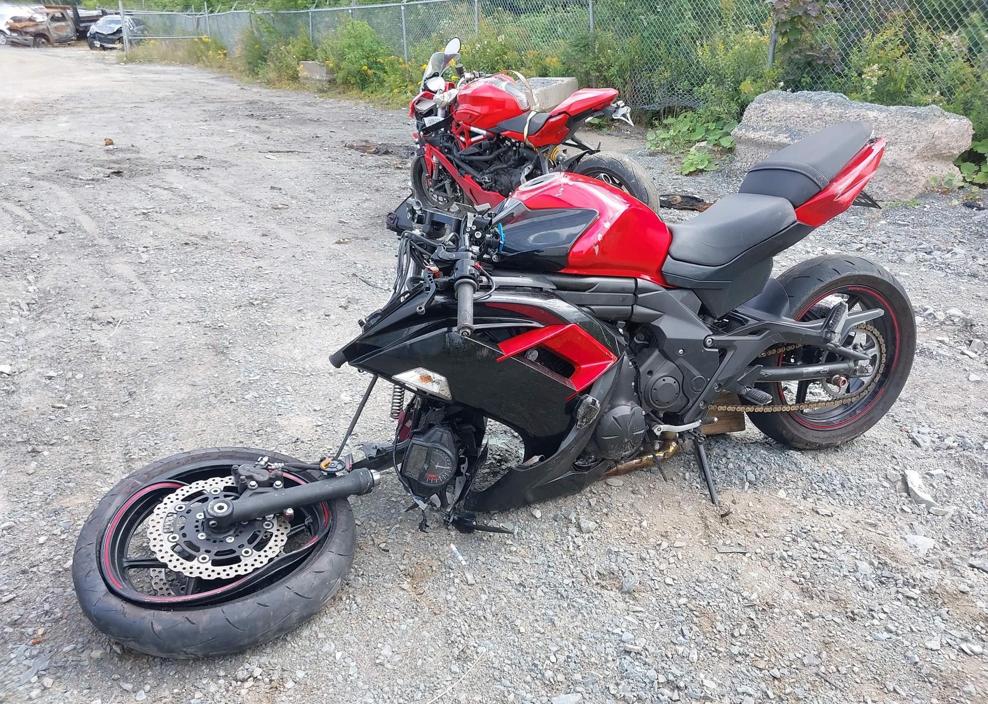 2016 KAWASAKI EX650 F