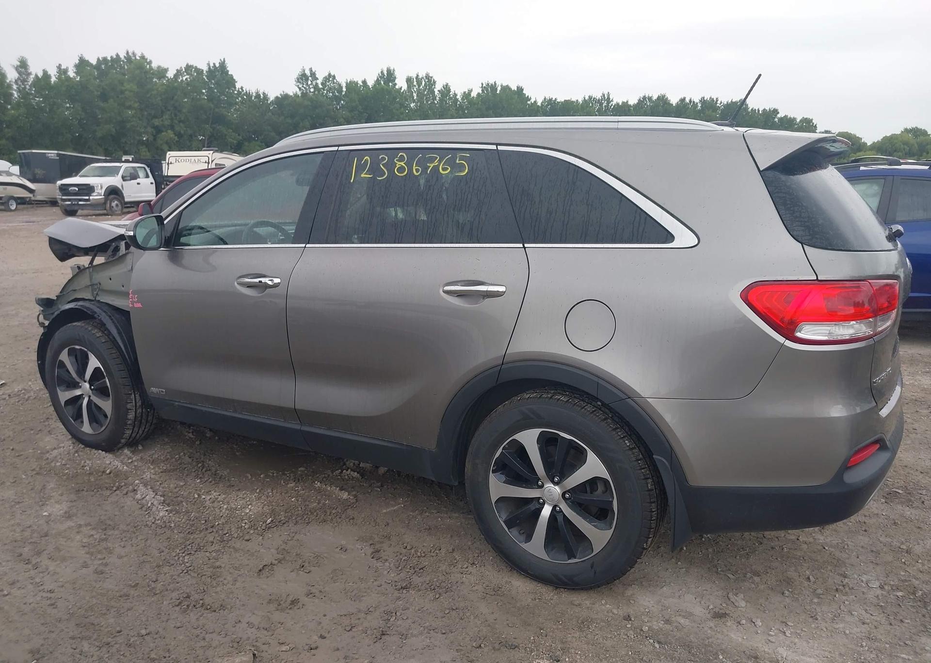 2016 KIA SORENTO EX