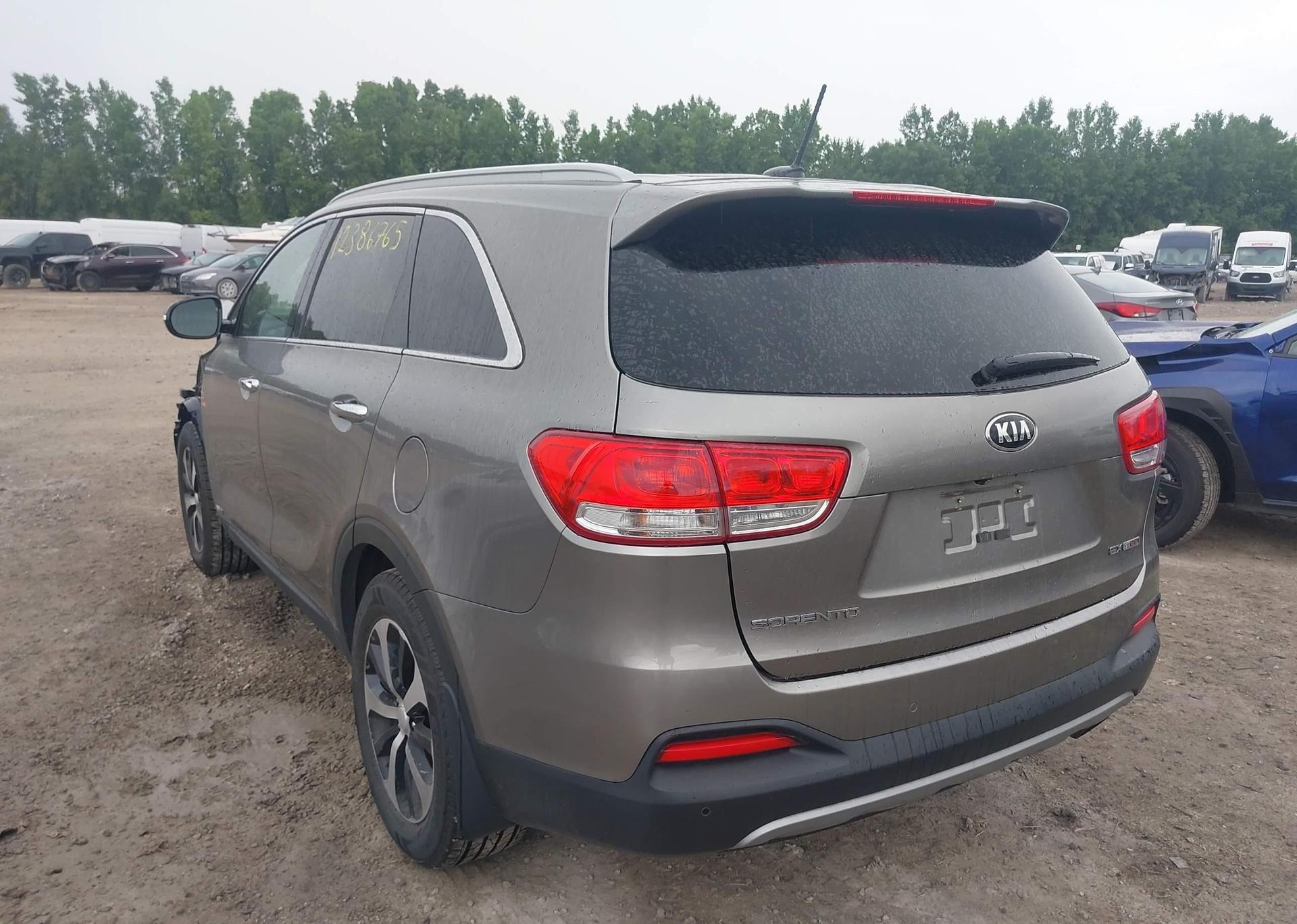 2016 KIA SORENTO EX