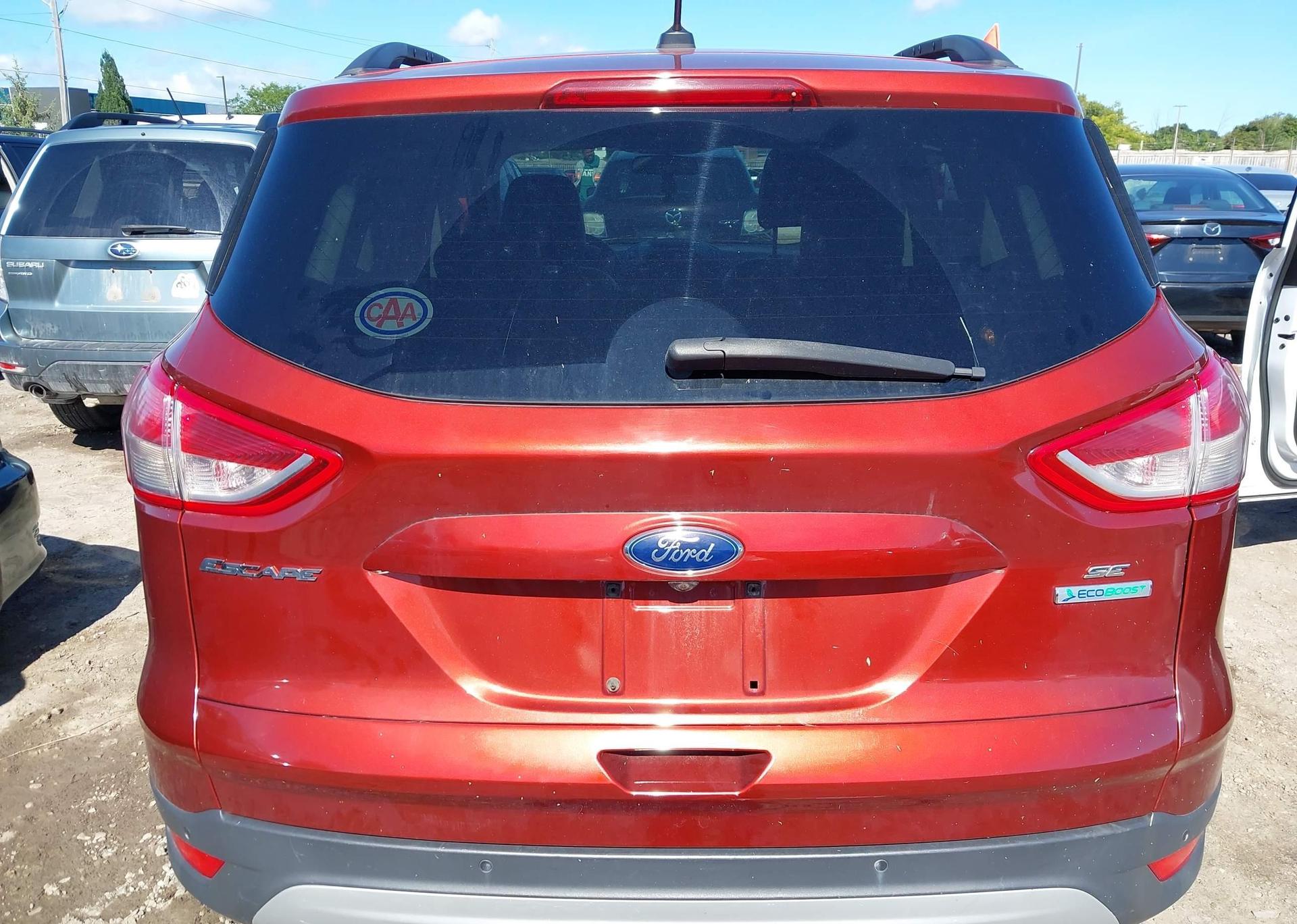 2015 FORD ESCAPE SE