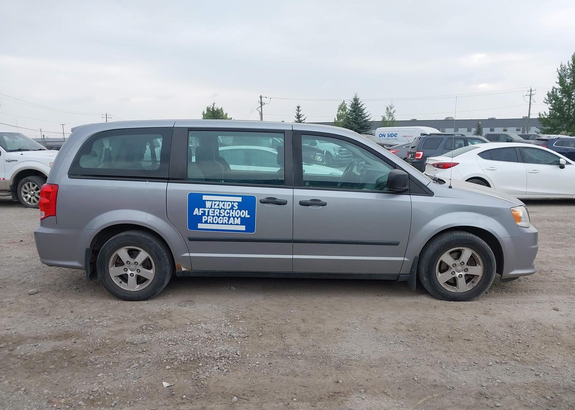 2013 DODGE GRAND CARAVAN SE