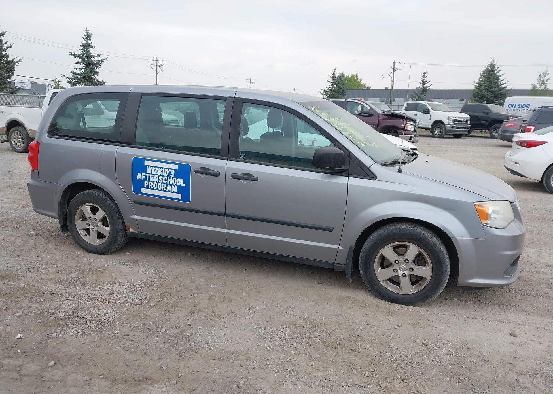 2013 DODGE GRAND CARAVAN SE