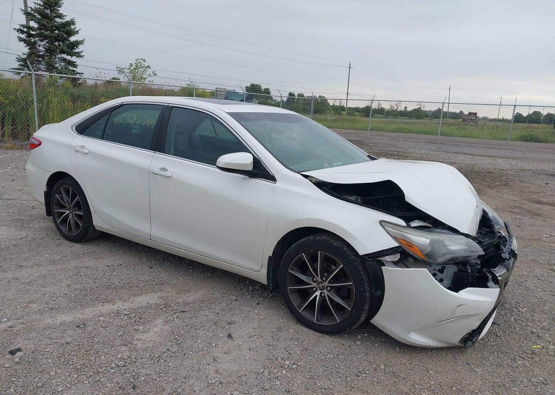 2015 TOYOTA CAMRY XSE