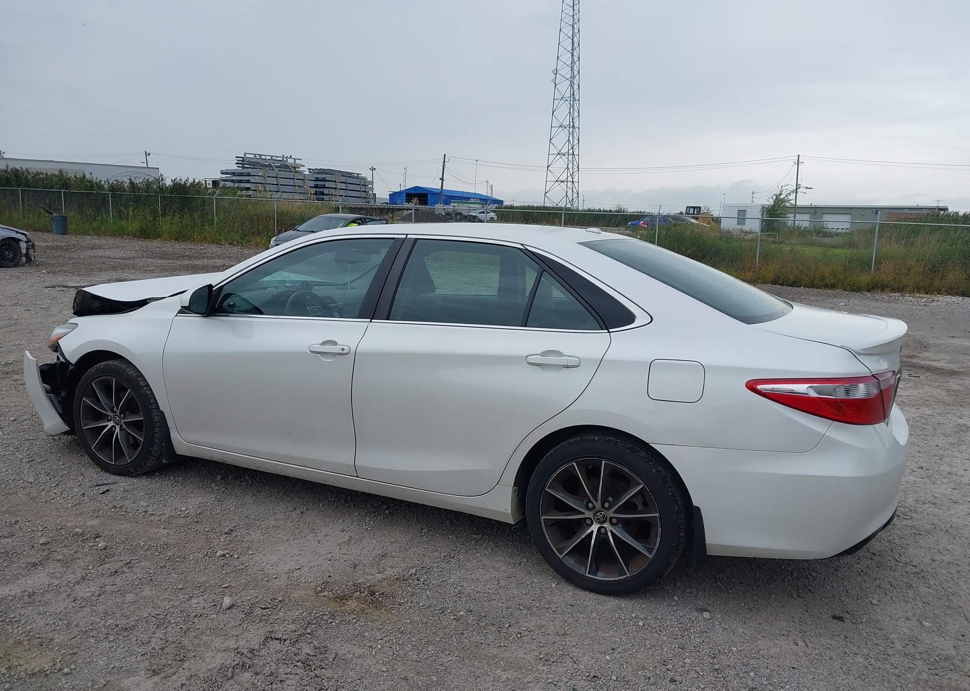 2015 TOYOTA CAMRY XSE