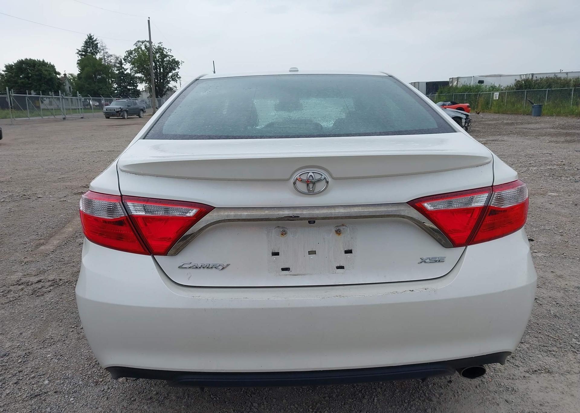 2015 TOYOTA CAMRY XSE