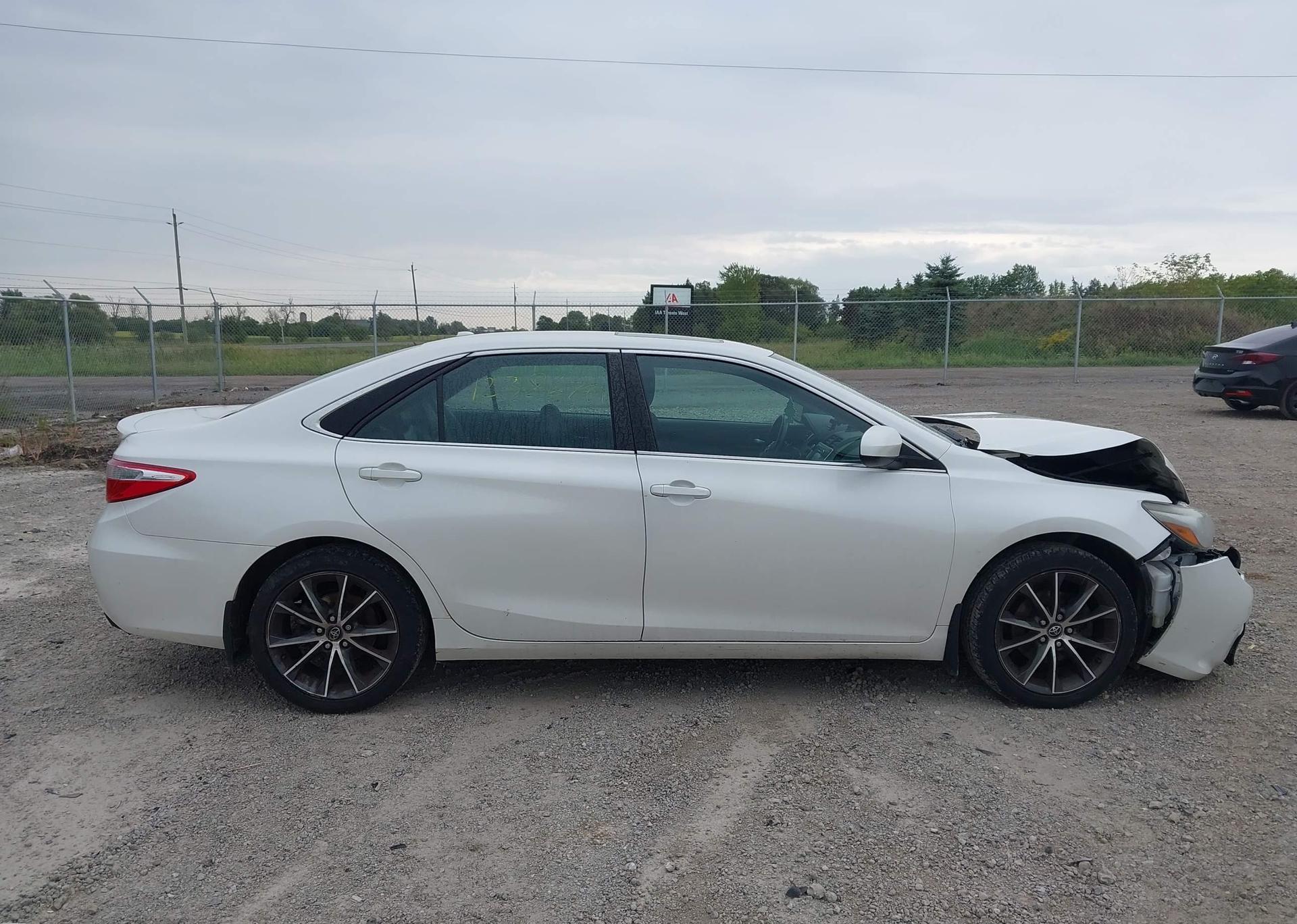 2015 TOYOTA CAMRY XSE