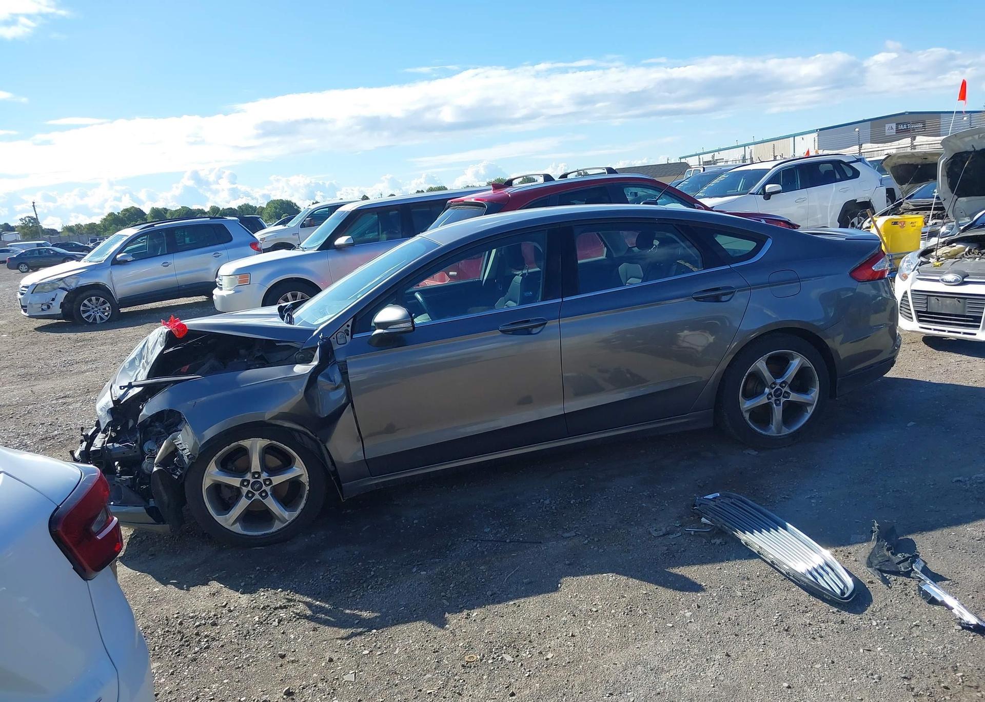 2013 FORD FUSION SE