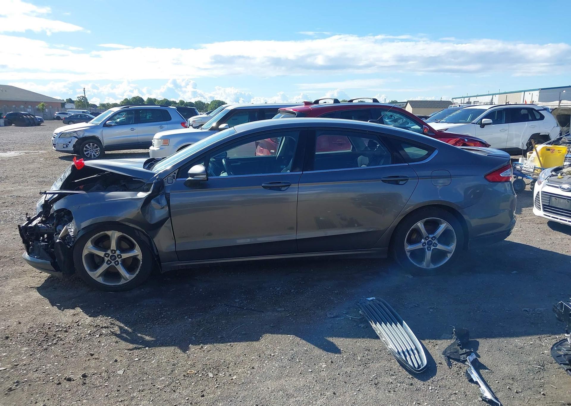 2013 FORD FUSION SE