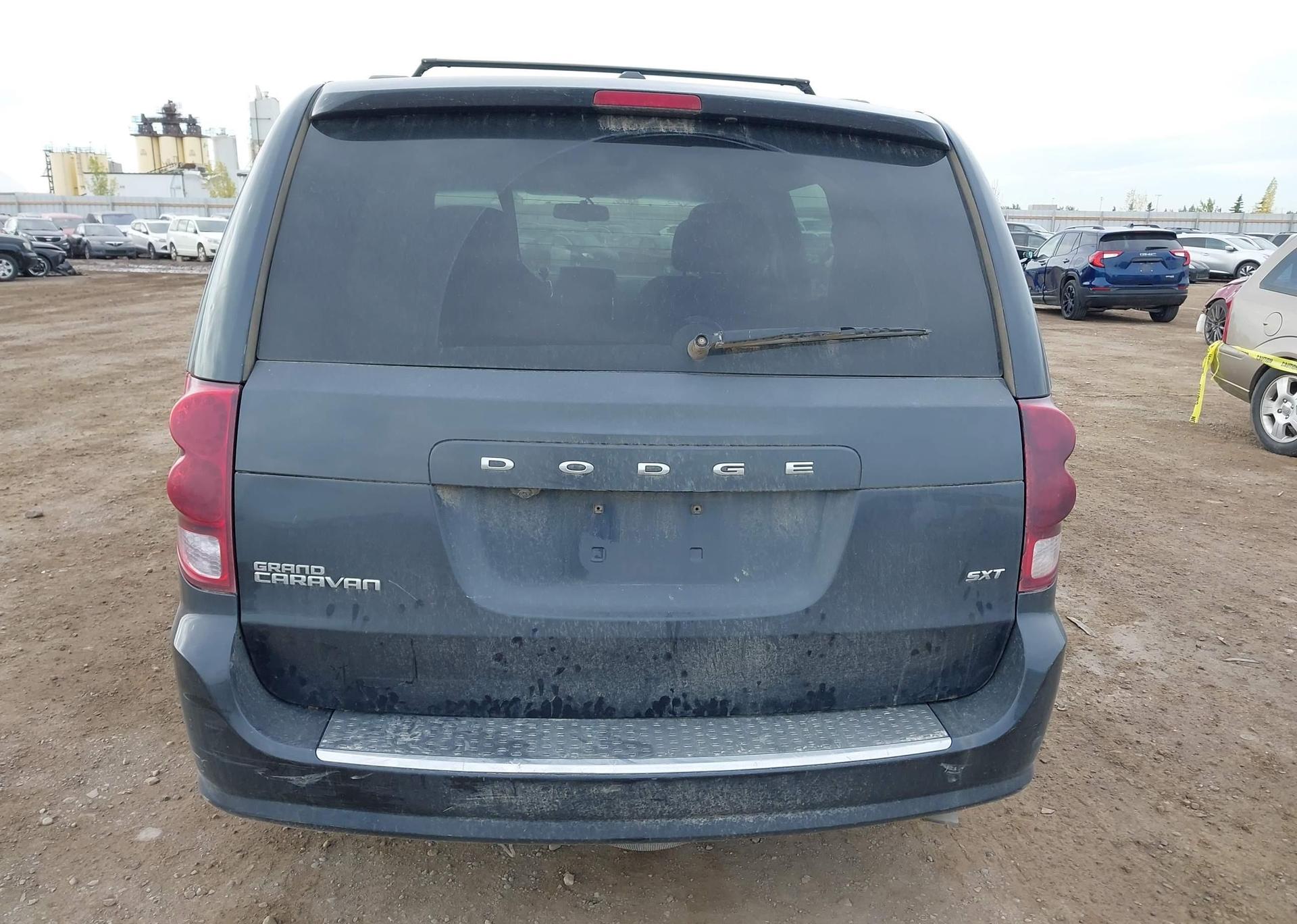 2014 DODGE GRAND CARAVAN SE