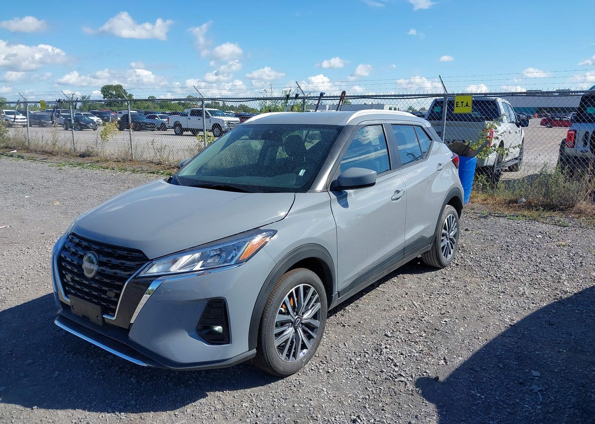 2025 NISSAN KICKS PLAY SV