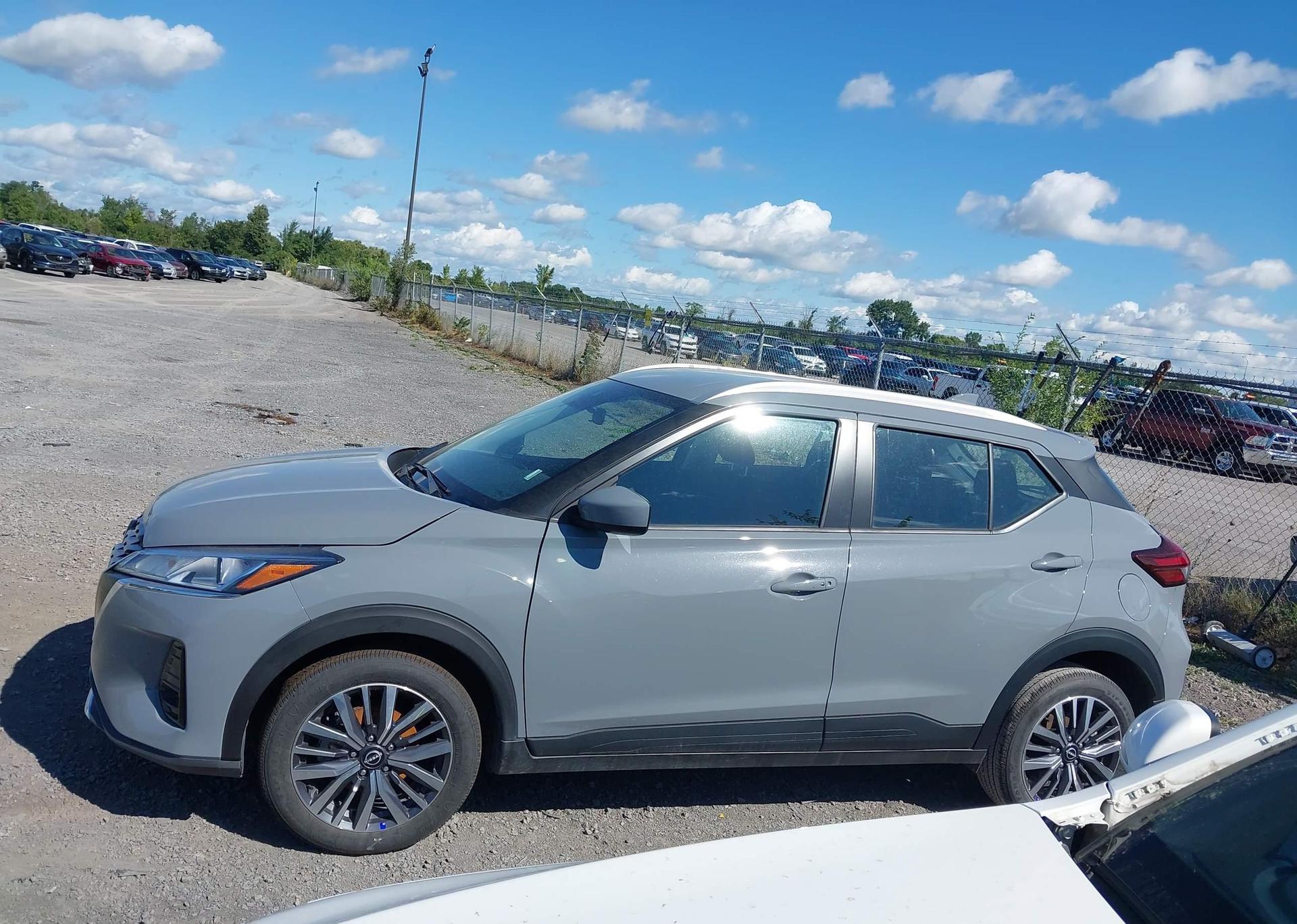2025 NISSAN KICKS PLAY SV