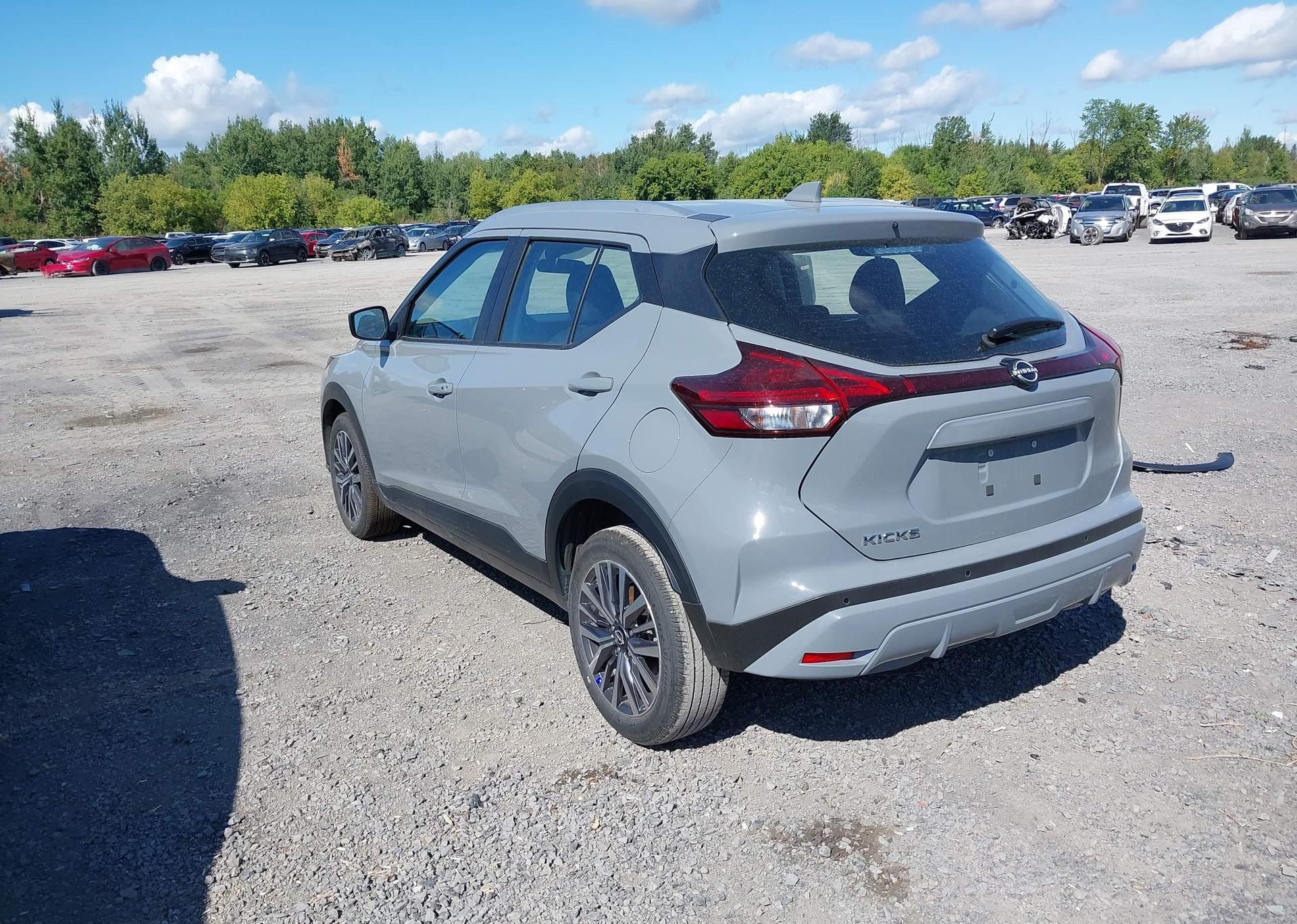 2025 NISSAN KICKS PLAY SV