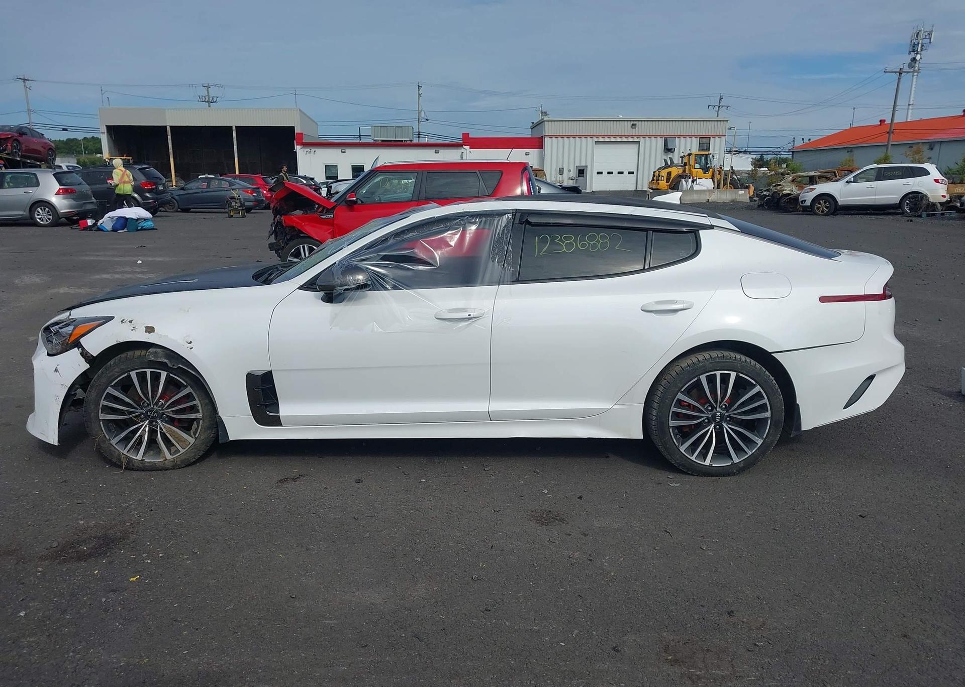 2019 KIA STINGER PREMIUM