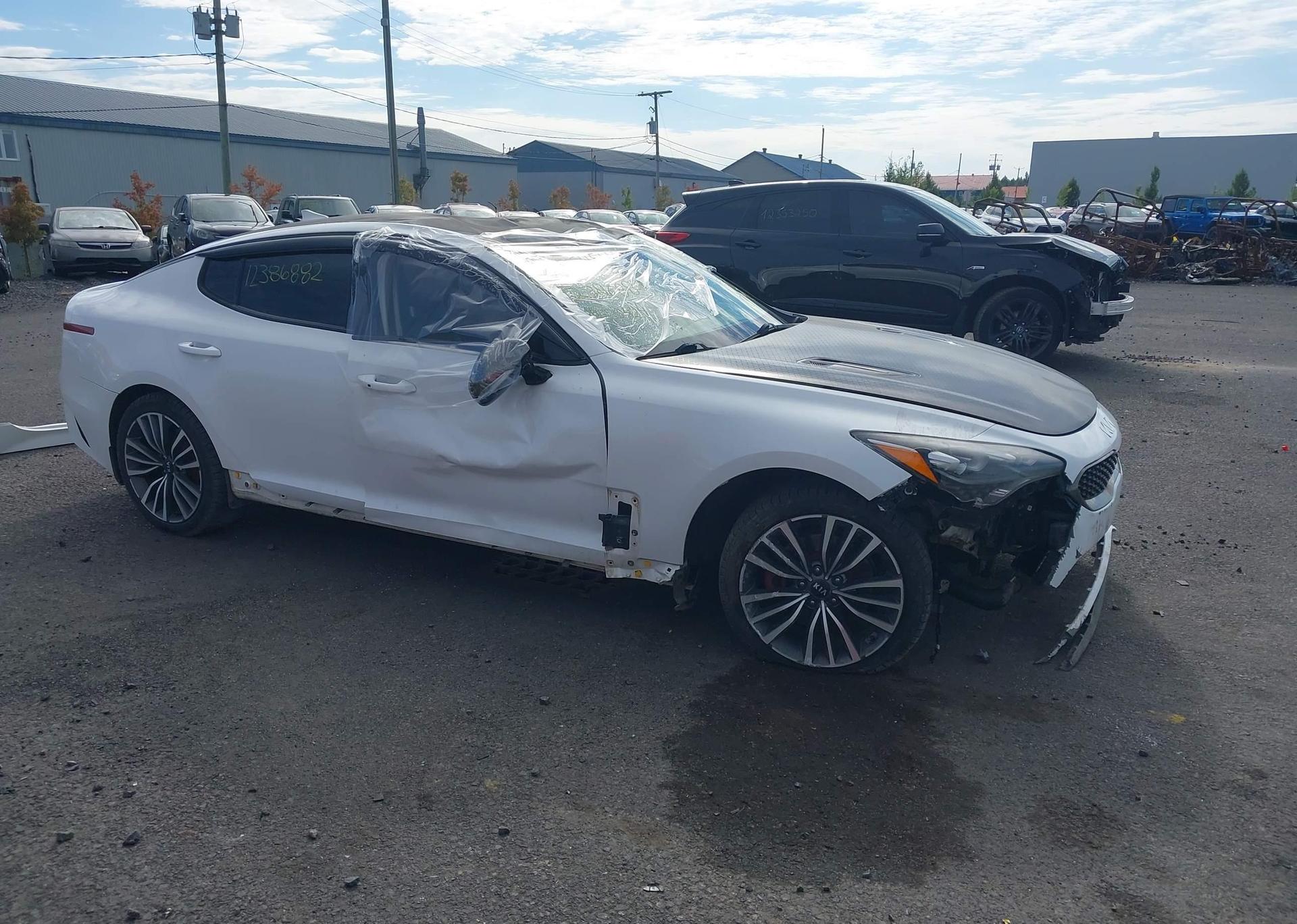 2019 KIA STINGER PREMIUM