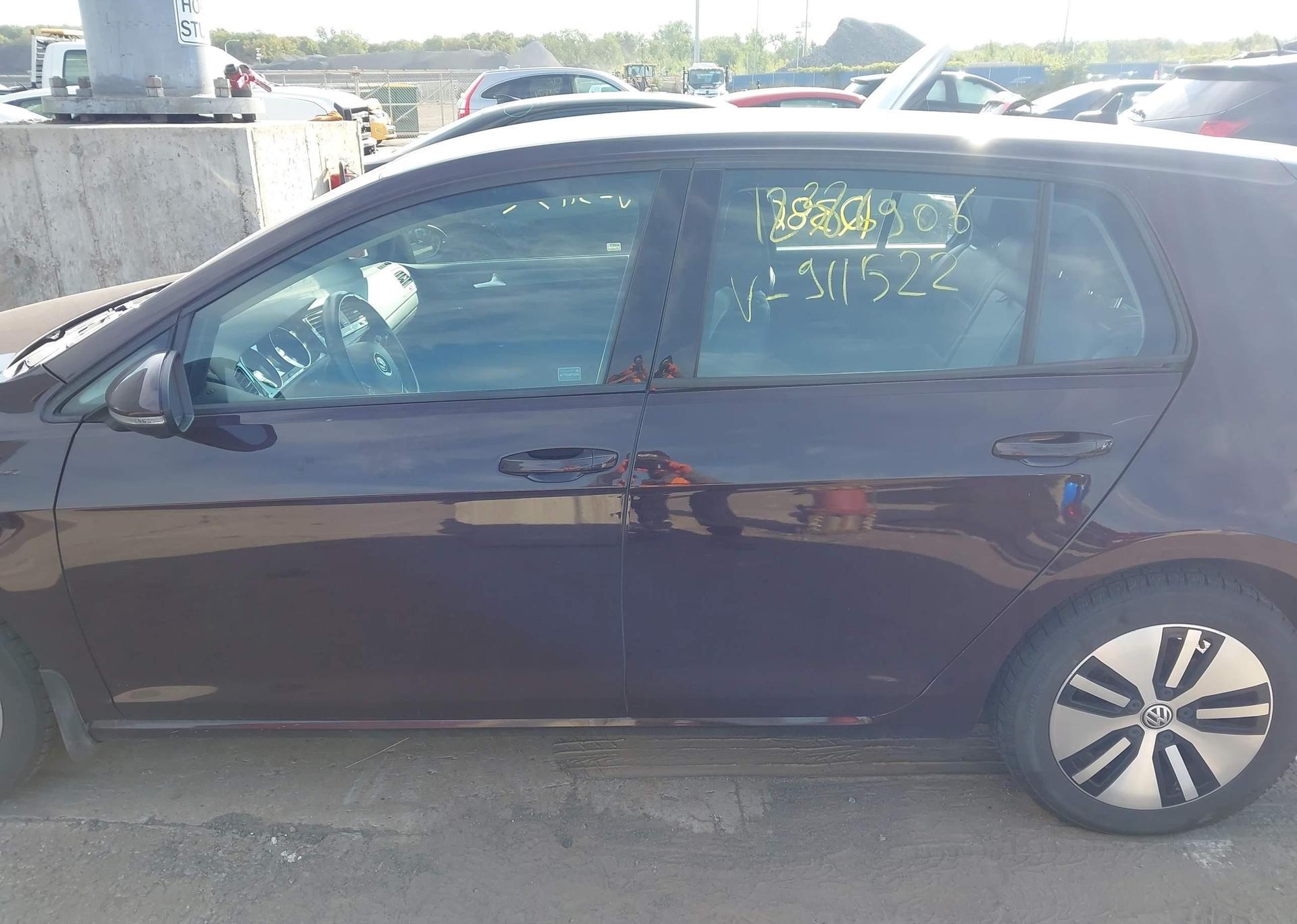 2018 VOLKSWAGEN E-GOLF SEL PREMIUM