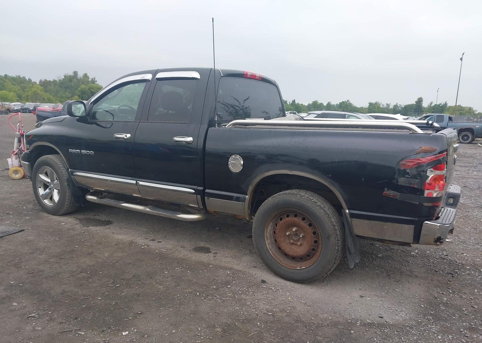 2005 DODGE RAM 1500 SLT