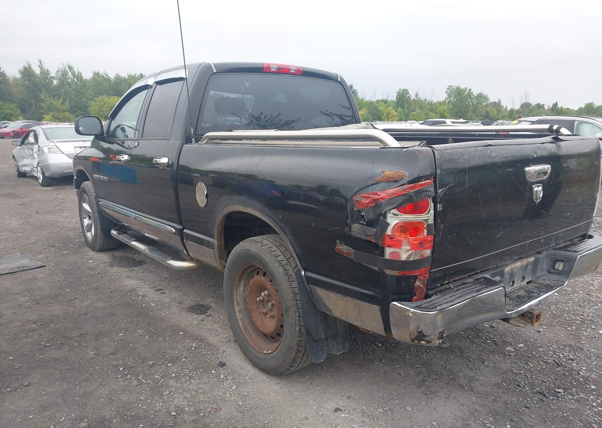 2005 DODGE RAM 1500 SLT