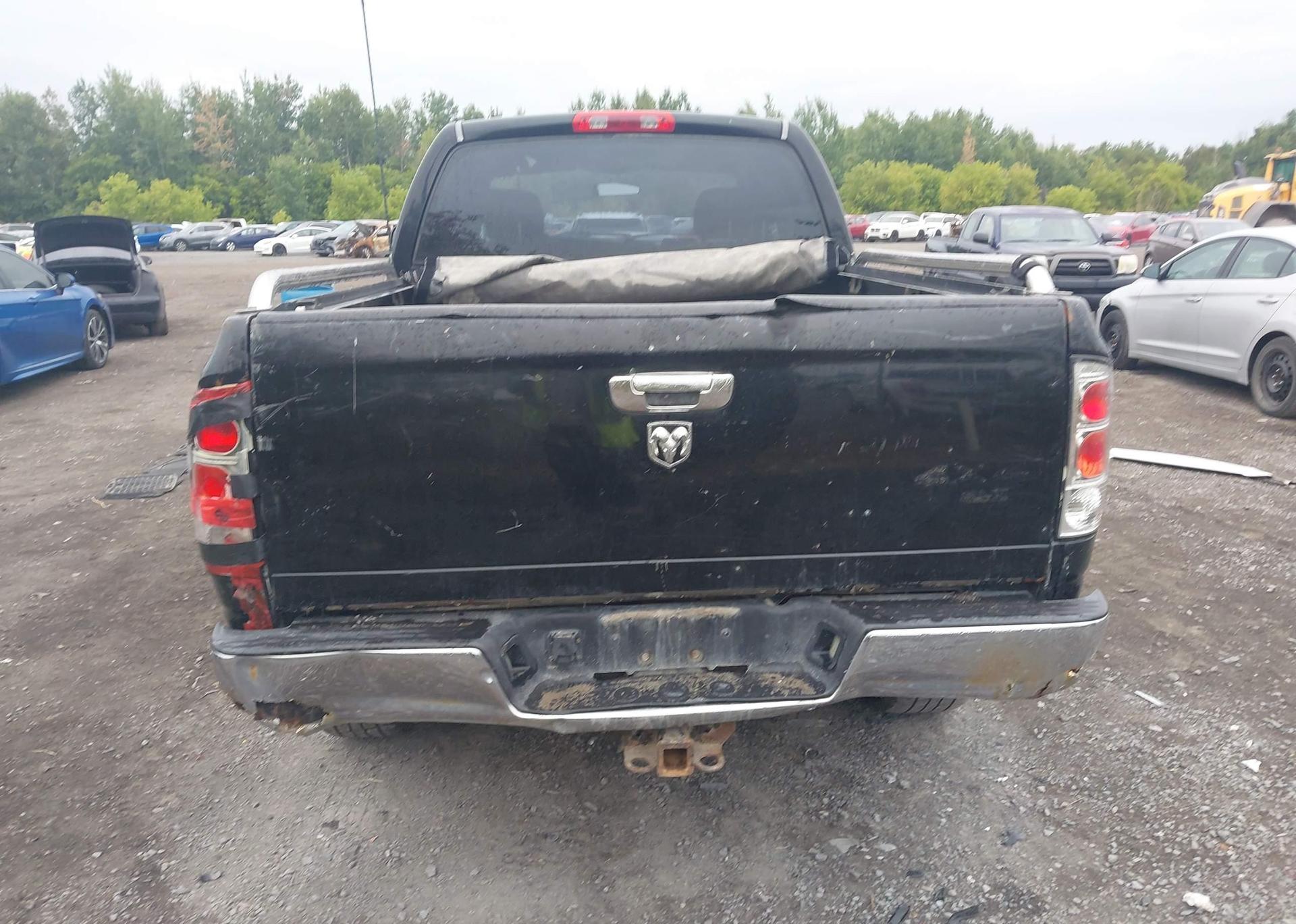 2005 DODGE RAM 1500 SLT