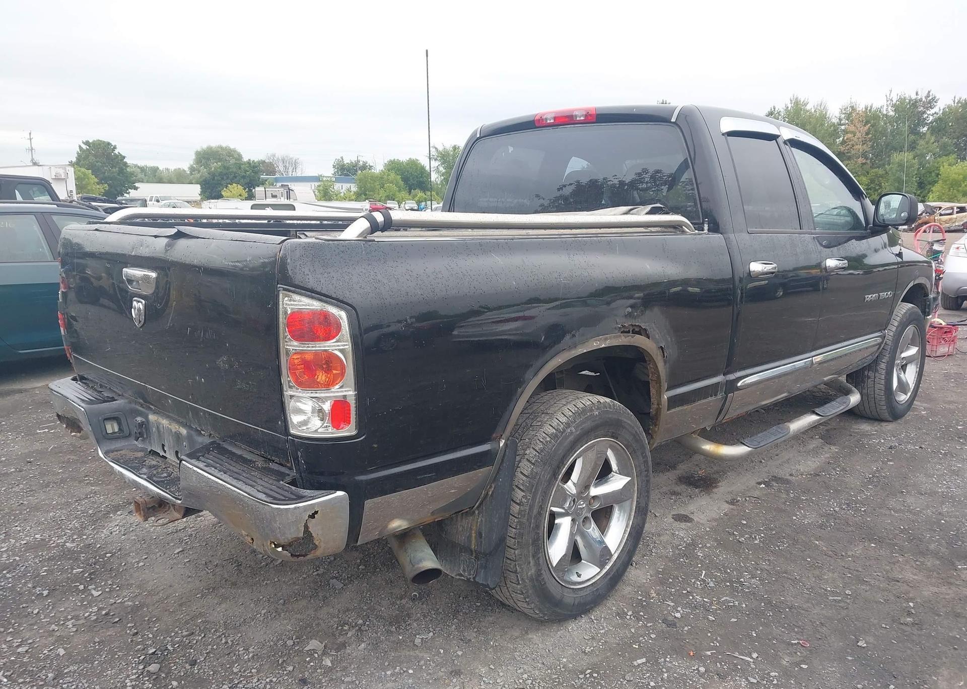 2005 DODGE RAM 1500 SLT