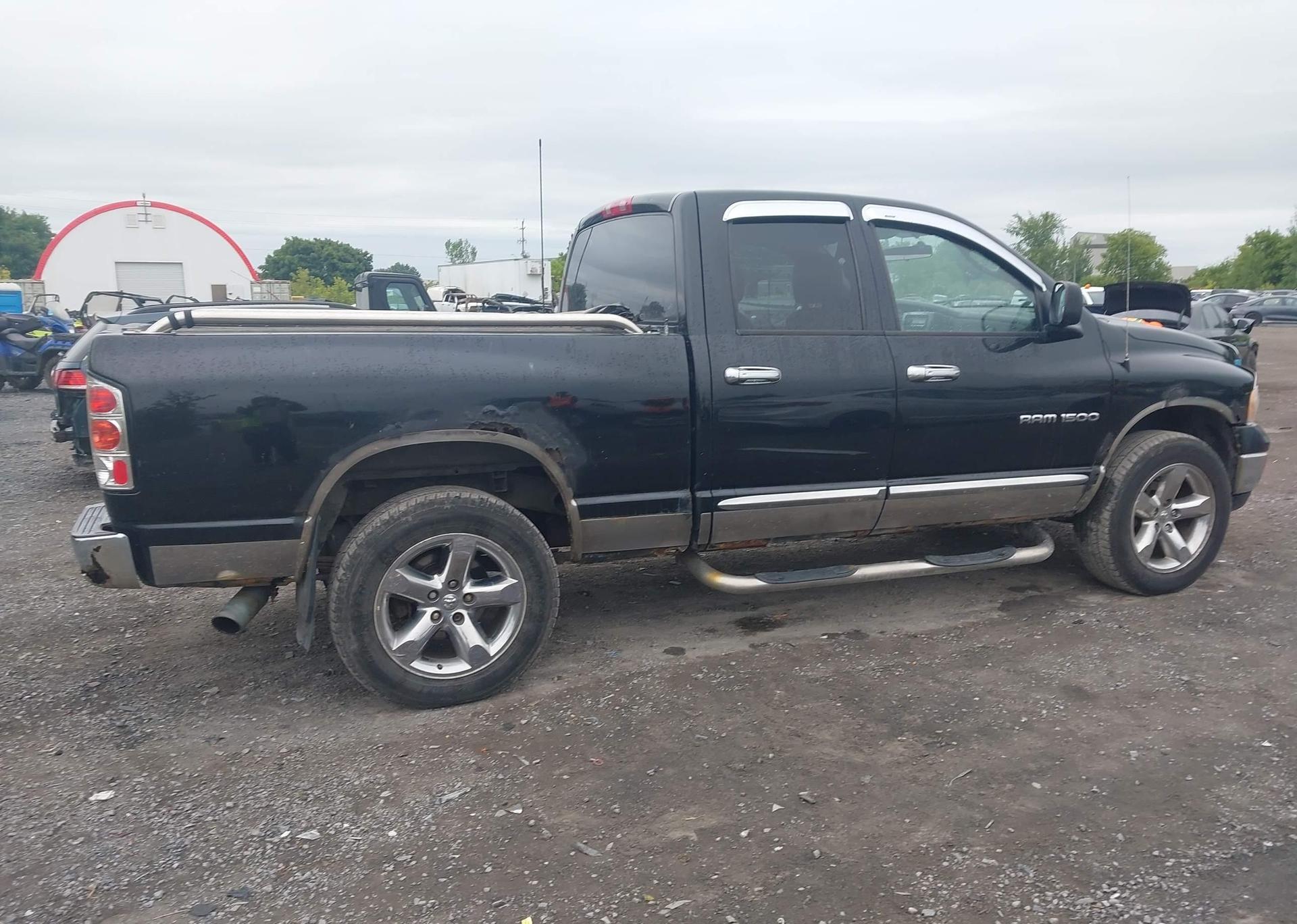 2005 DODGE RAM 1500 SLT