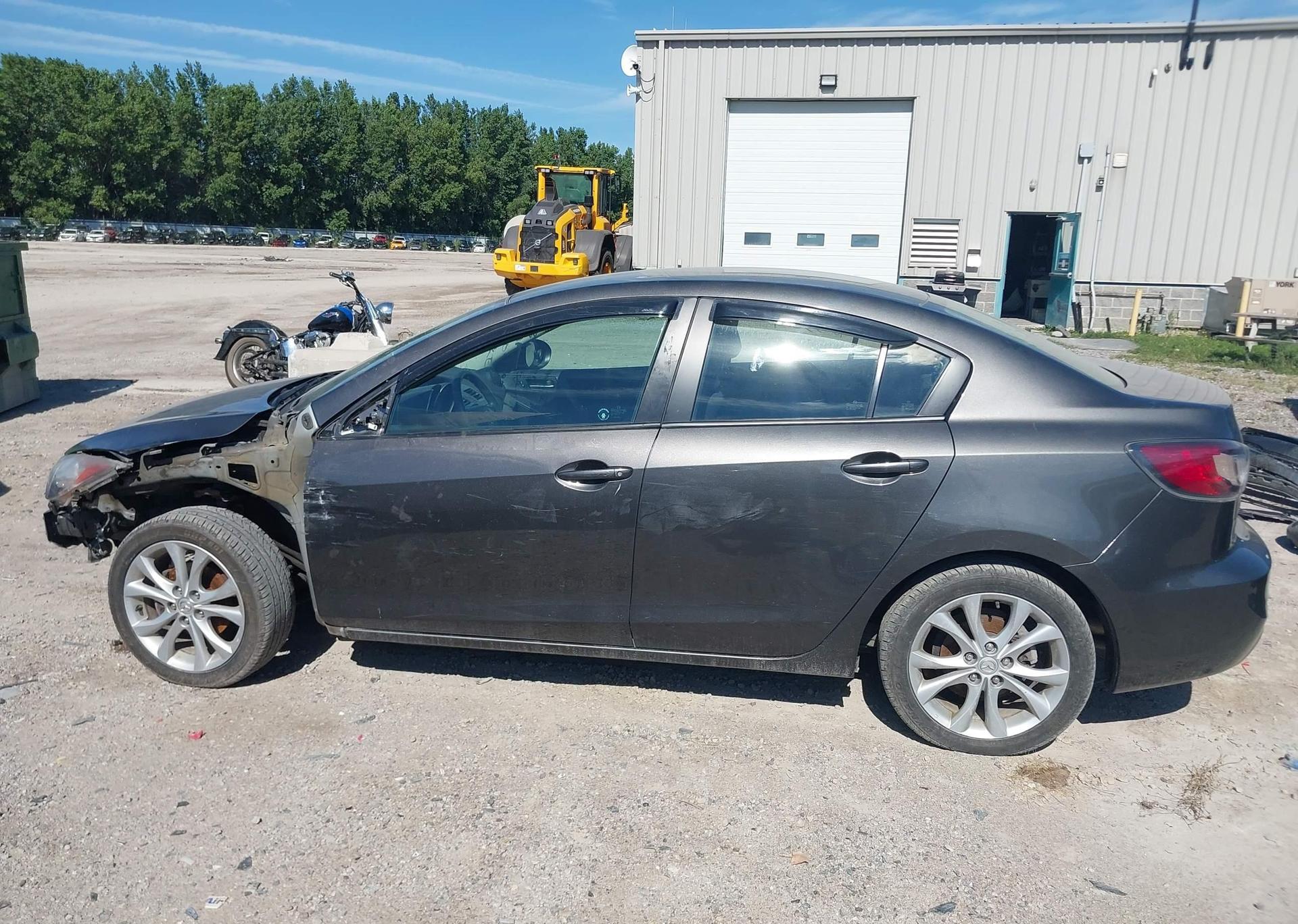 2013 MAZDA MAZDA3 GX