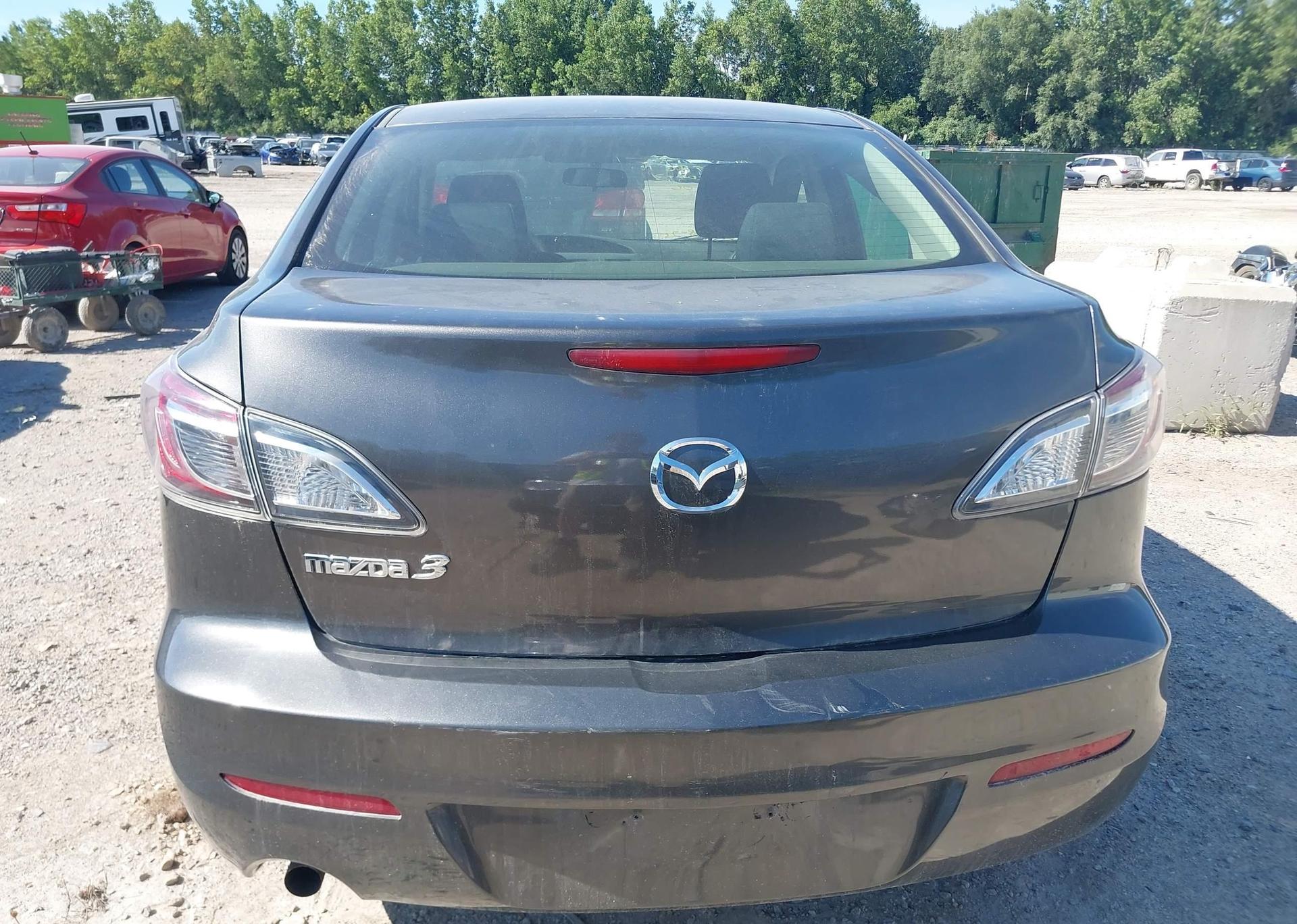 2013 MAZDA MAZDA3 GX