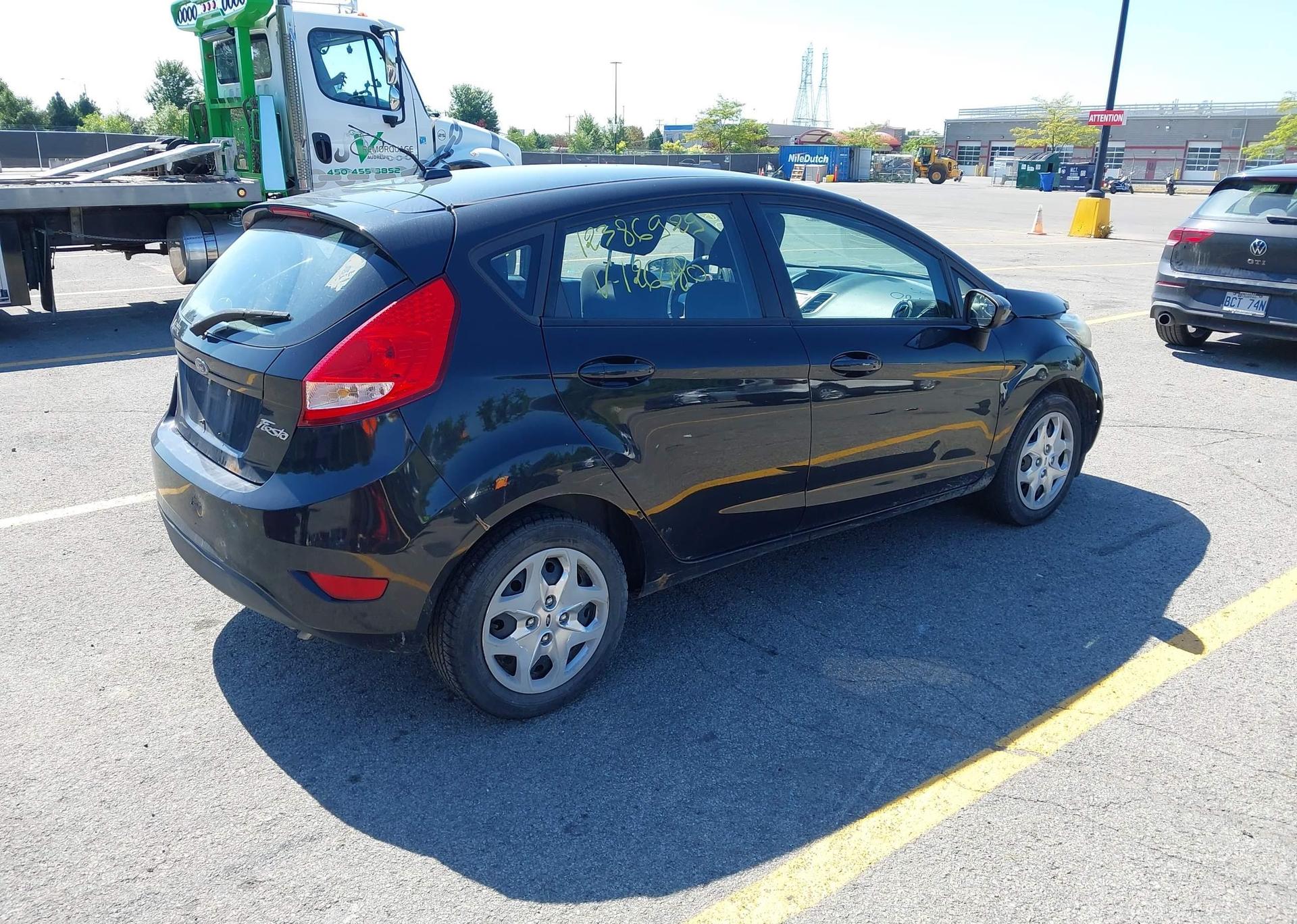 2011 FORD FIESTA SE
