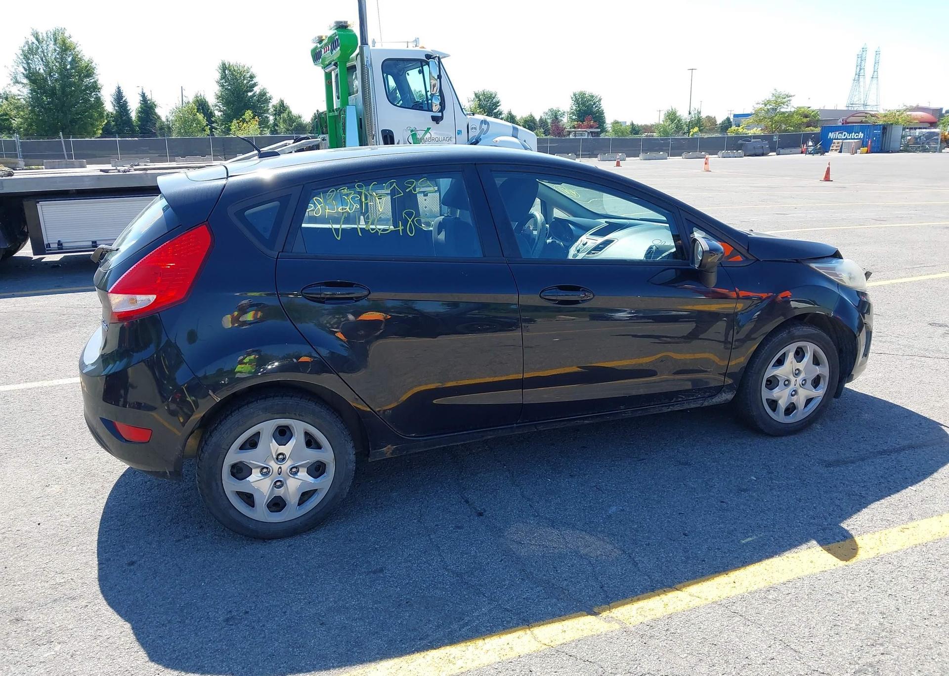 2011 FORD FIESTA SE