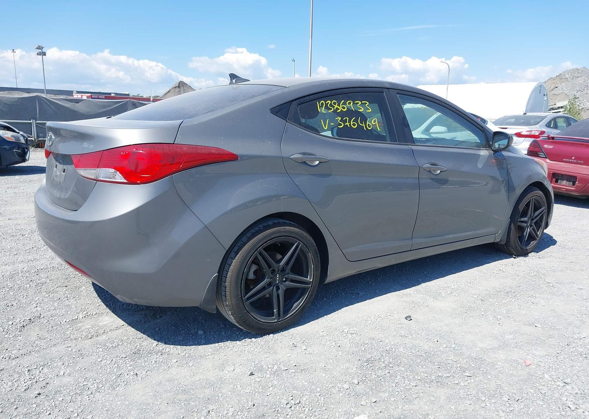 2013 HYUNDAI ELANTRA GL