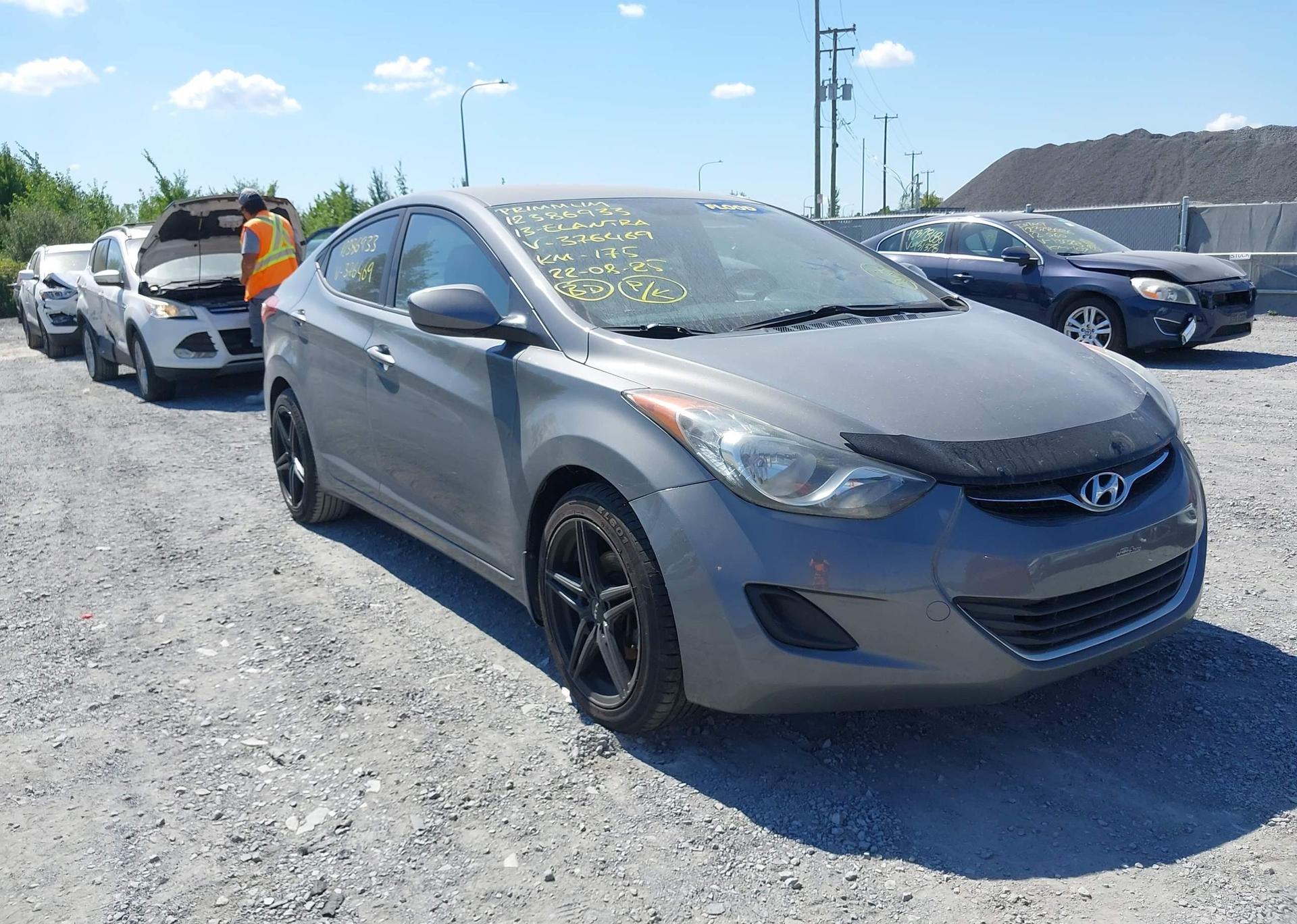 2013 HYUNDAI ELANTRA GL