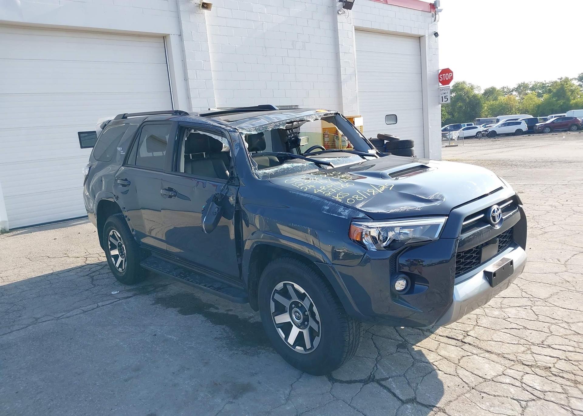 2024 TOYOTA 4RUNNER