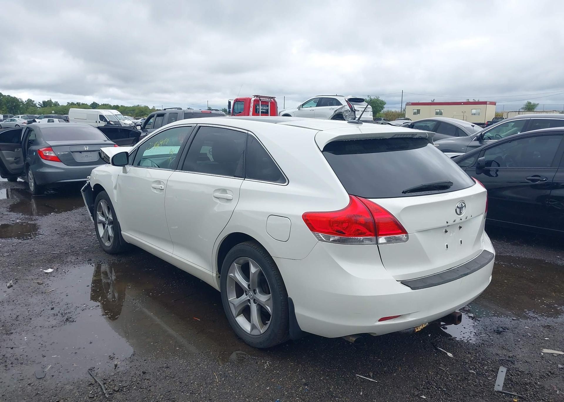 2011 TOYOTA VENZA BASE V6