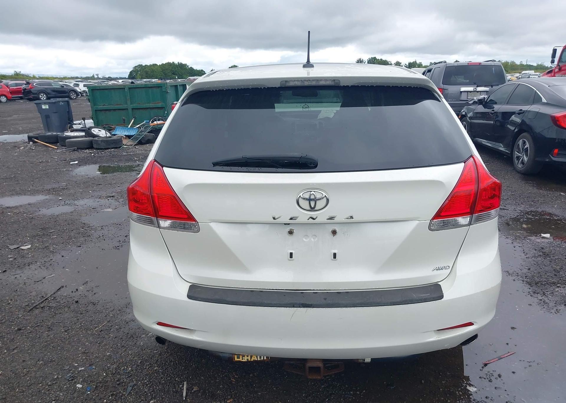 2011 TOYOTA VENZA BASE V6