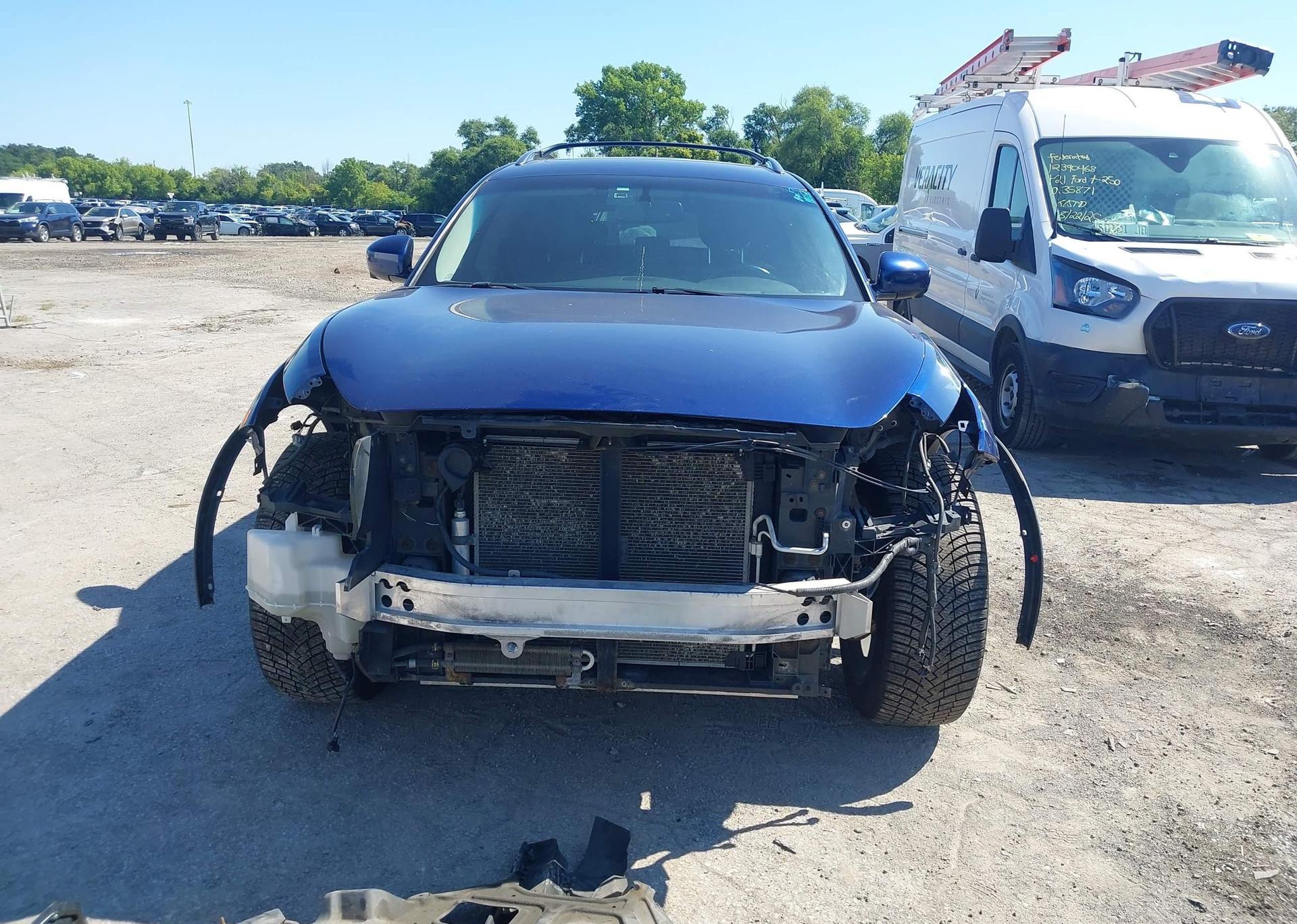 2012 INFINITI FX35
