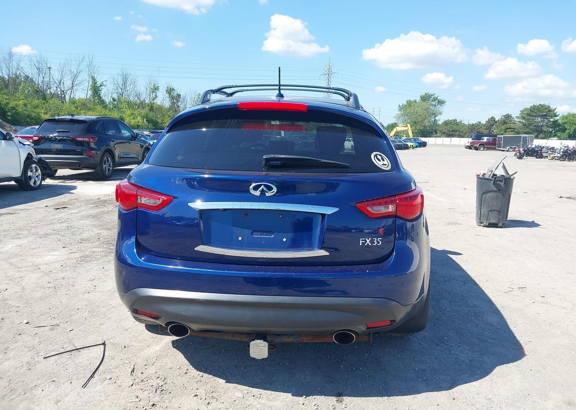 2012 INFINITI FX35