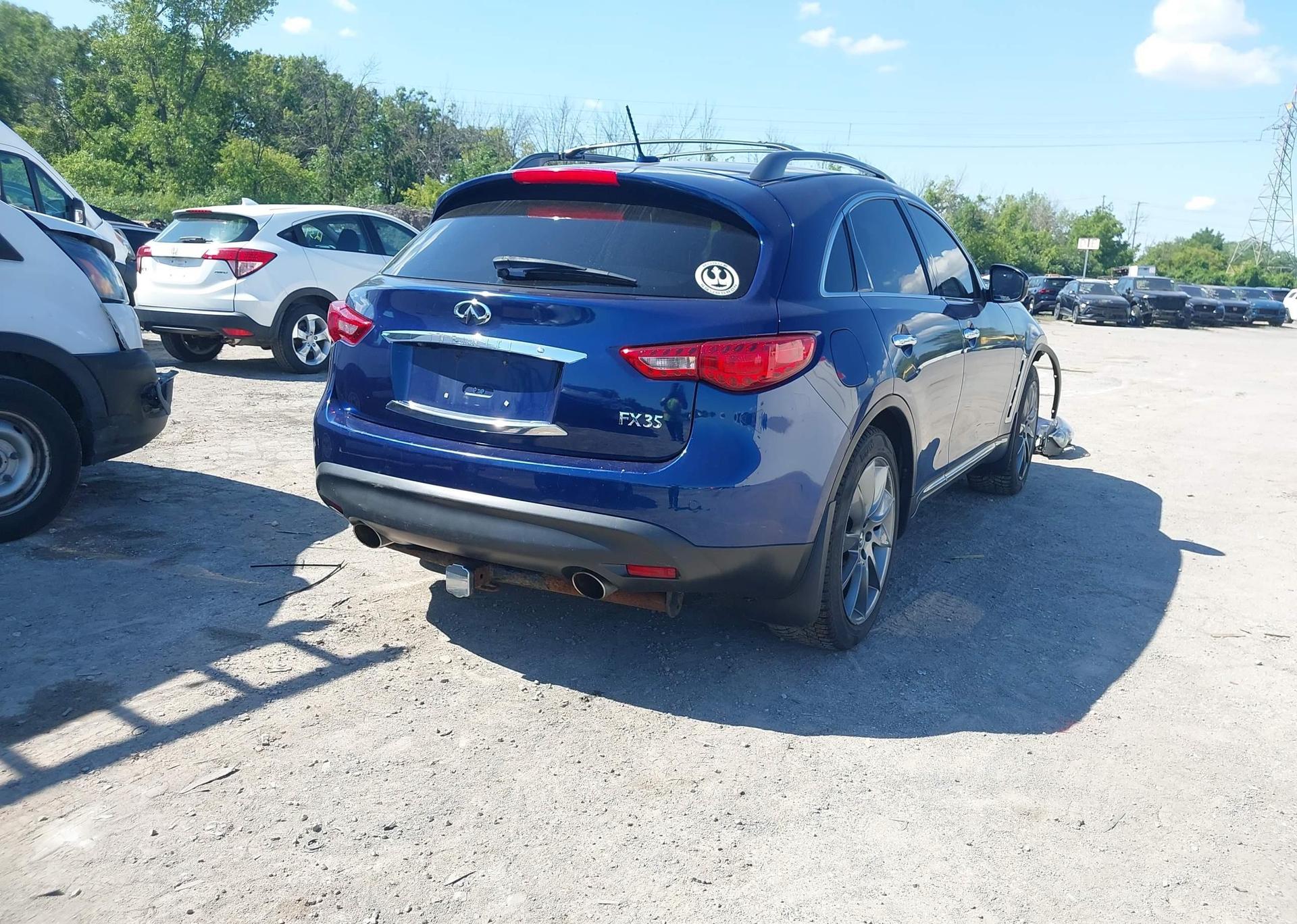 2012 INFINITI FX35