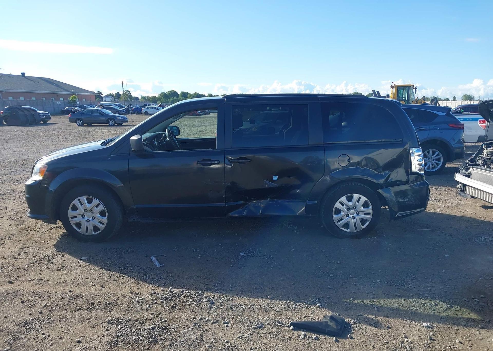 2018 DODGE GRAND CARAVAN SE