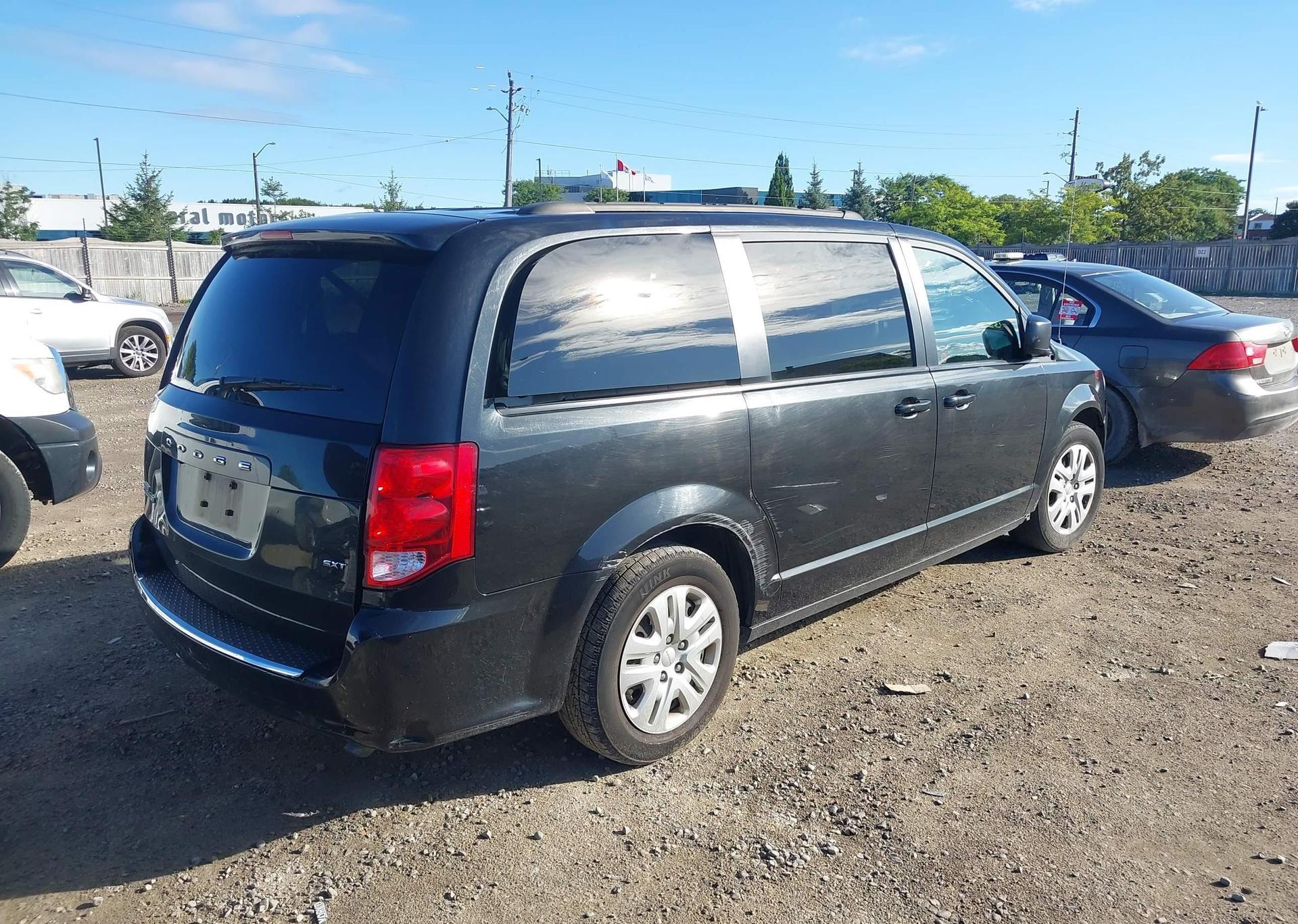2018 DODGE GRAND CARAVAN SE