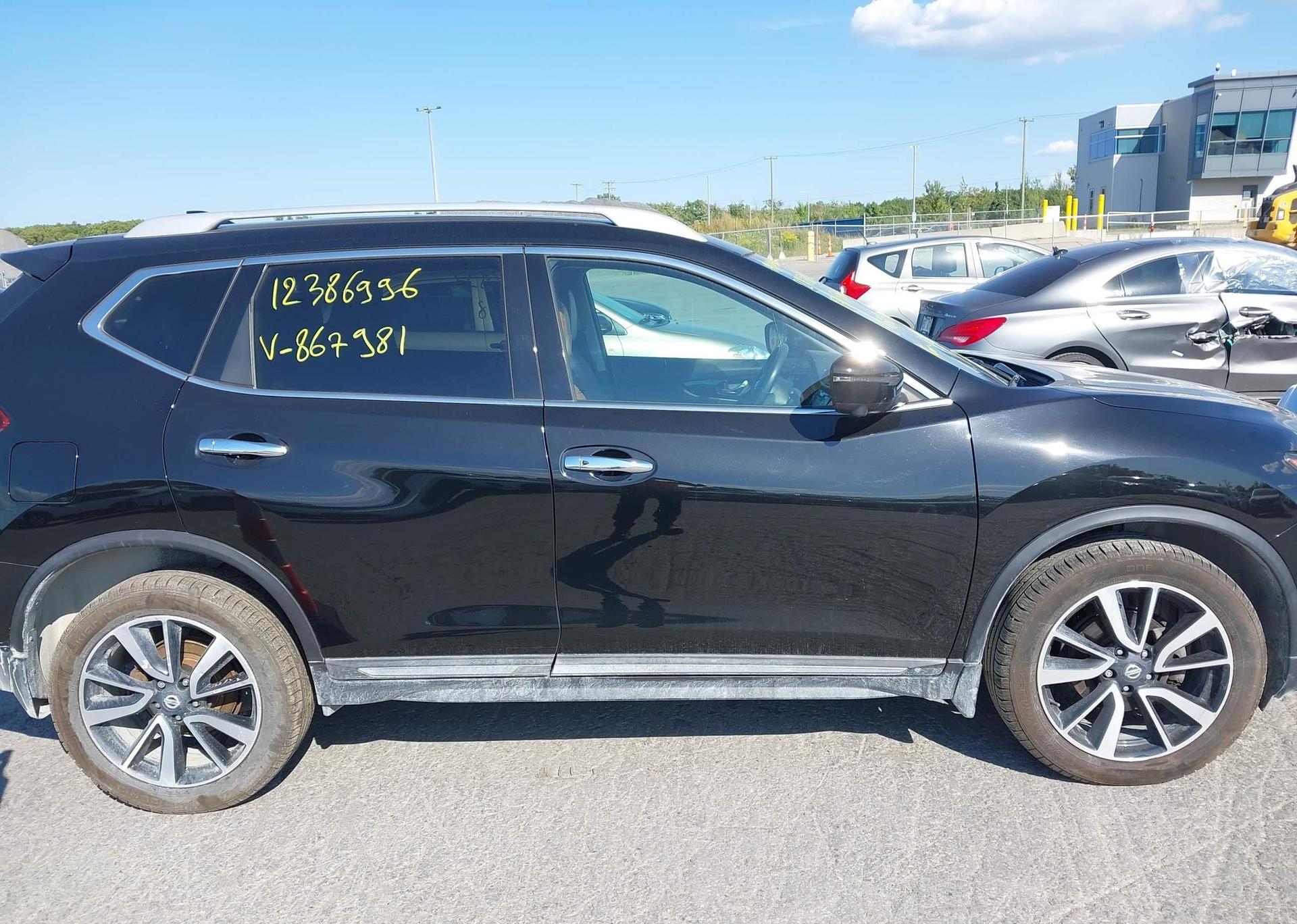 2017 NISSAN ROGUE SV